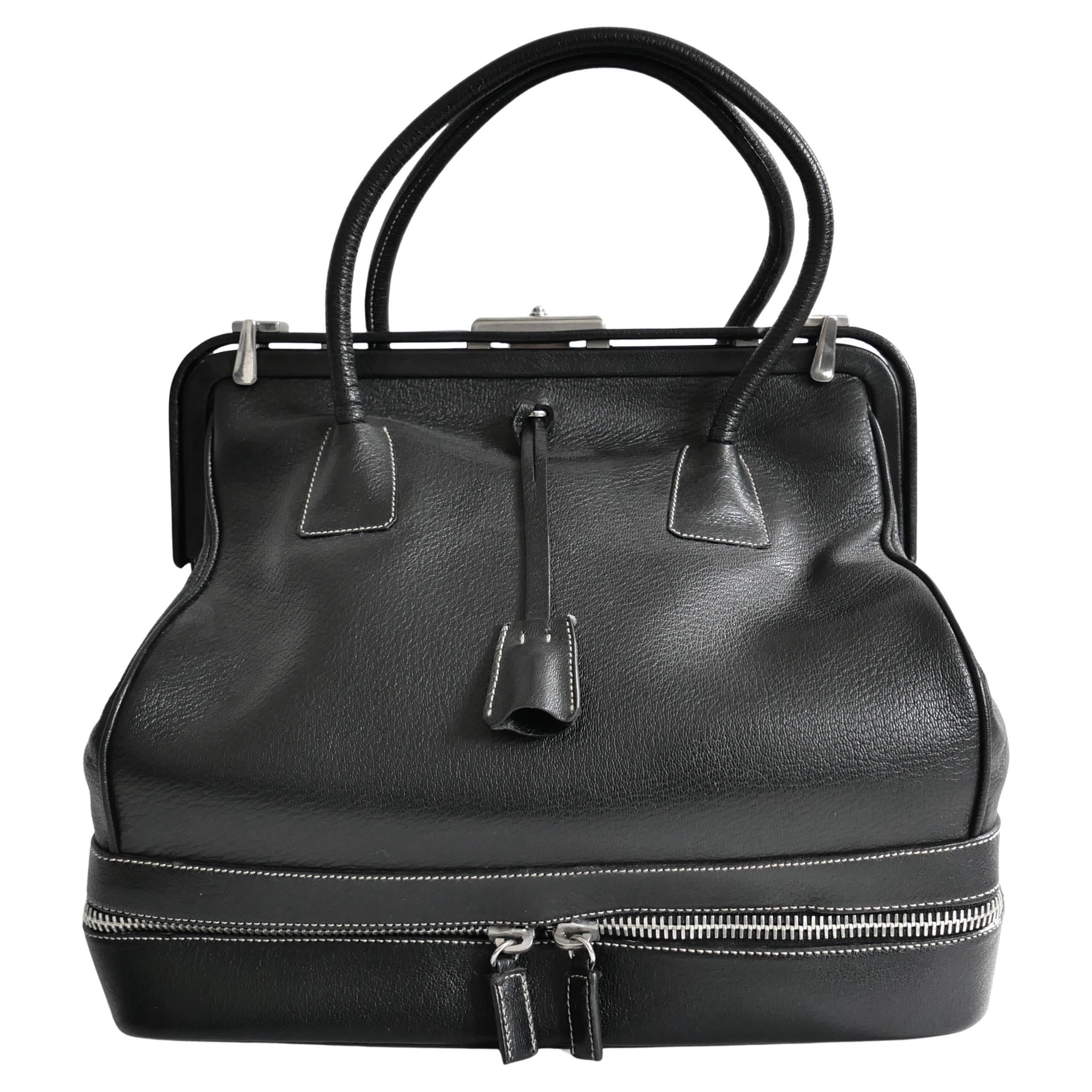 Prada Fall 2000 Black Leather Zip Base Doctor's Bag en vente