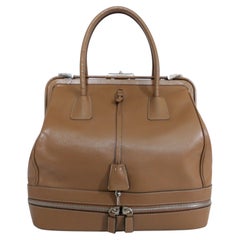 Prada Herbst 2000 Kamelfarbene Doctor's Bag aus Leder mit Reißverschlussfuß