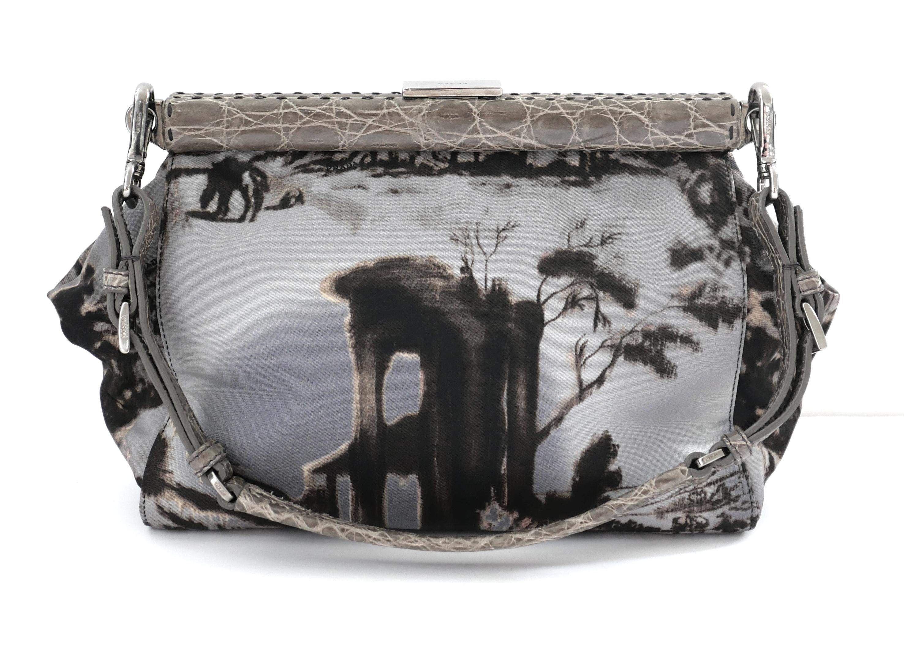 Prada Borsa Templi Autunno 2004 in nylon e pelle in vendita 4