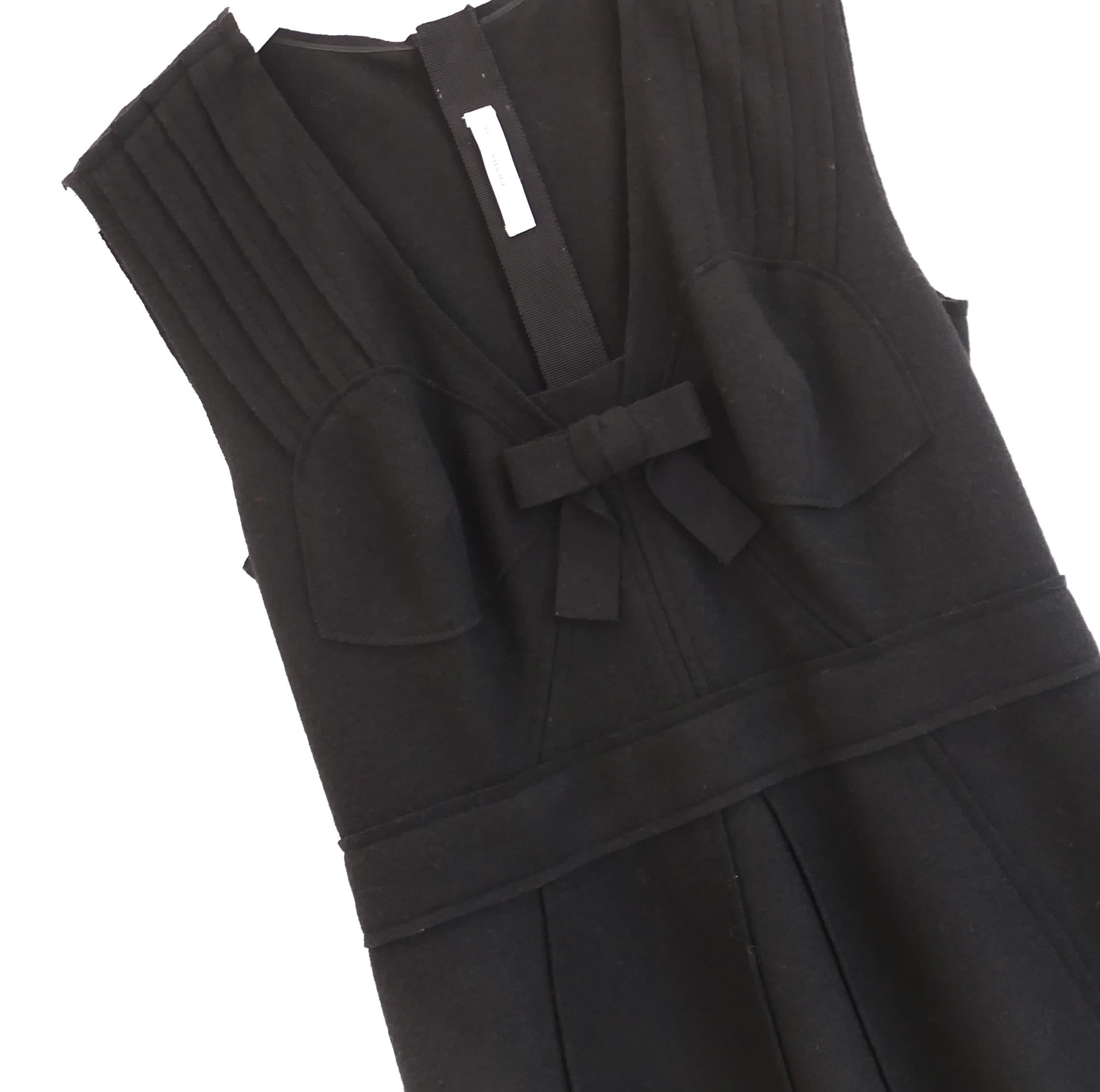 Prada - Automne 2008 - Robe à buste corseté en feutre de laine noir Neuf - En vente à London, GB