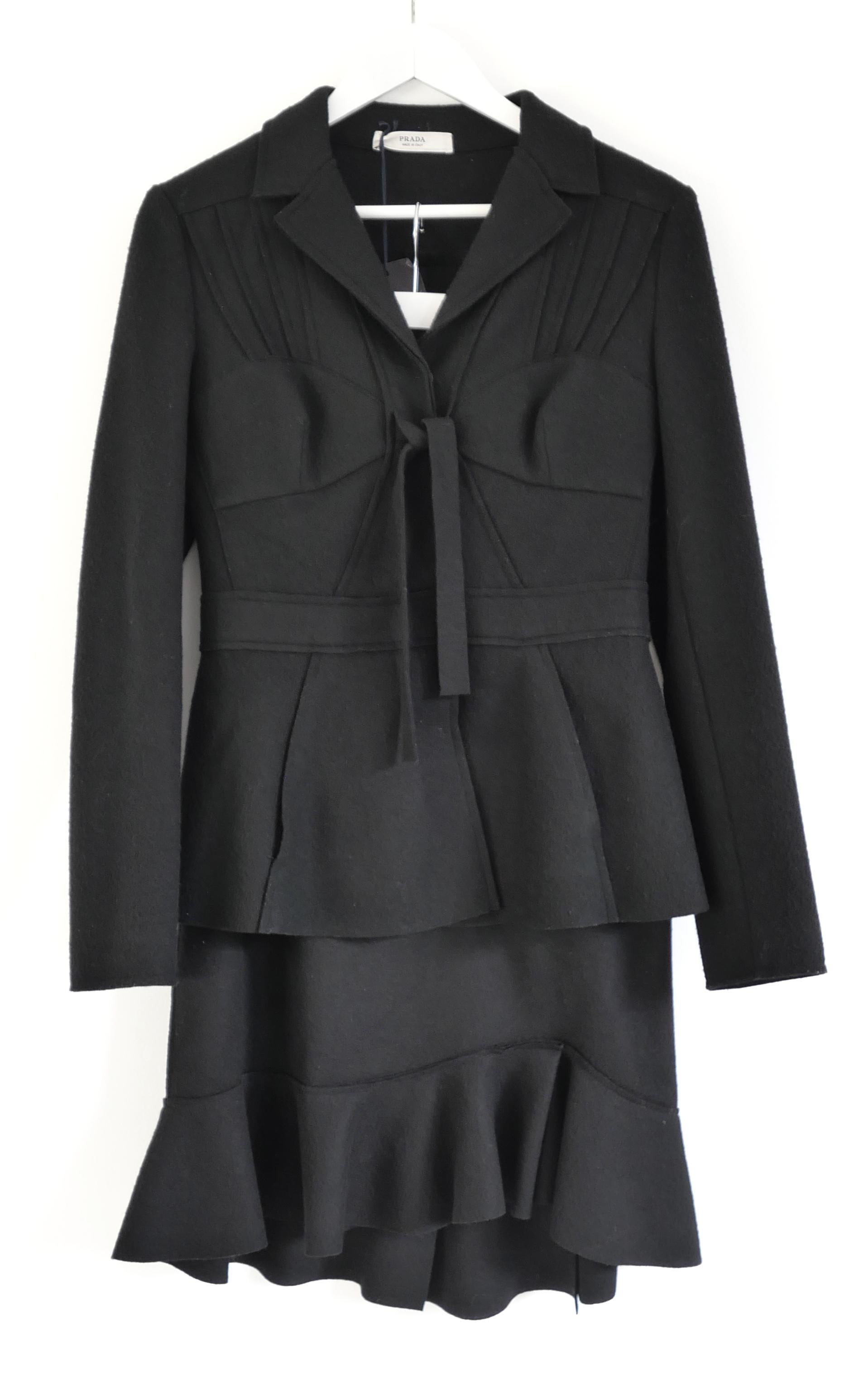 Prada - Automne 2008 - Veste à buste corseté en feutre de laine noir en vente 6