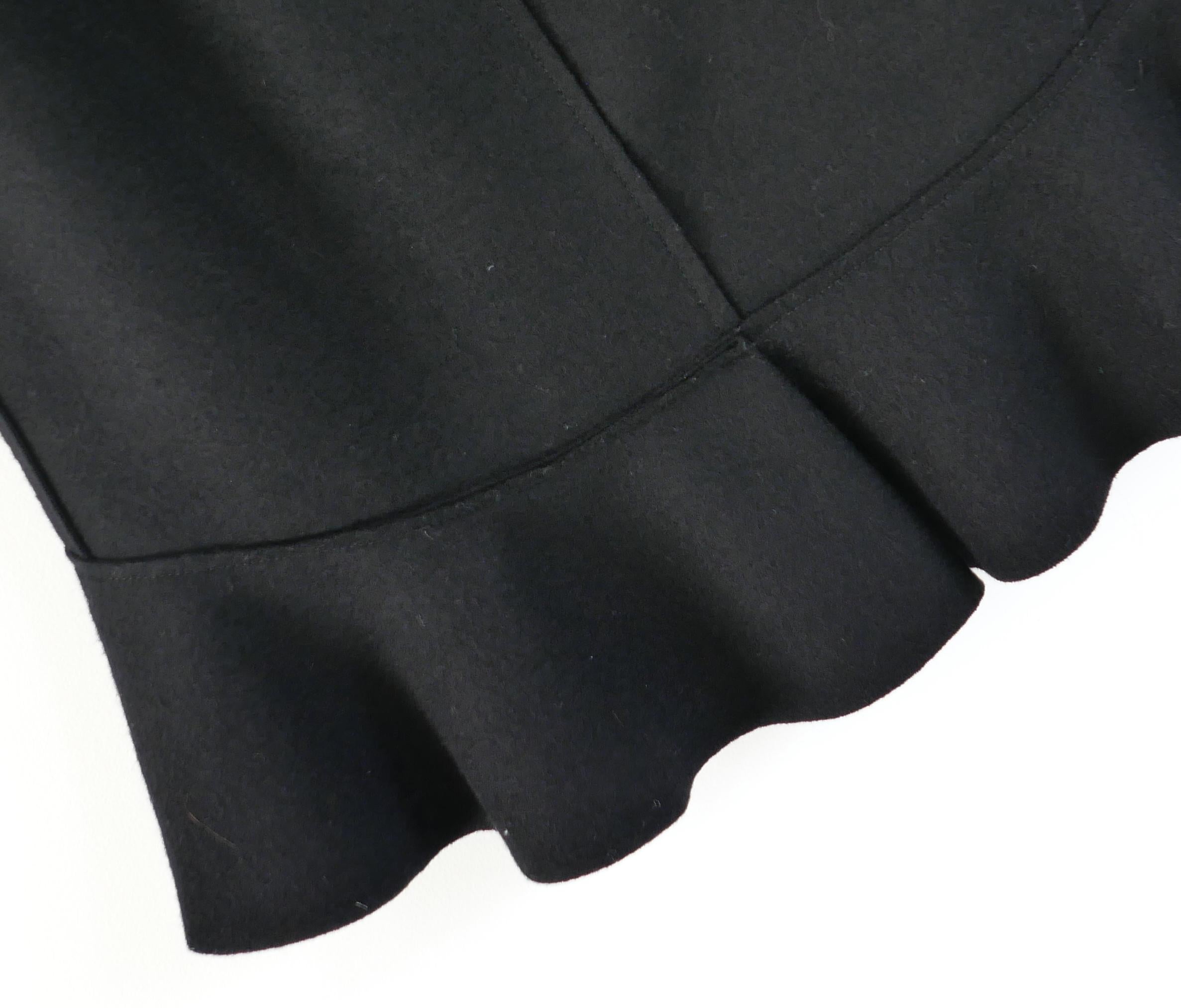 Gonna Prada Autunno 2008 in feltro di lana nero con orlo a balze In condizioni Nuovo in vendita a London, GB