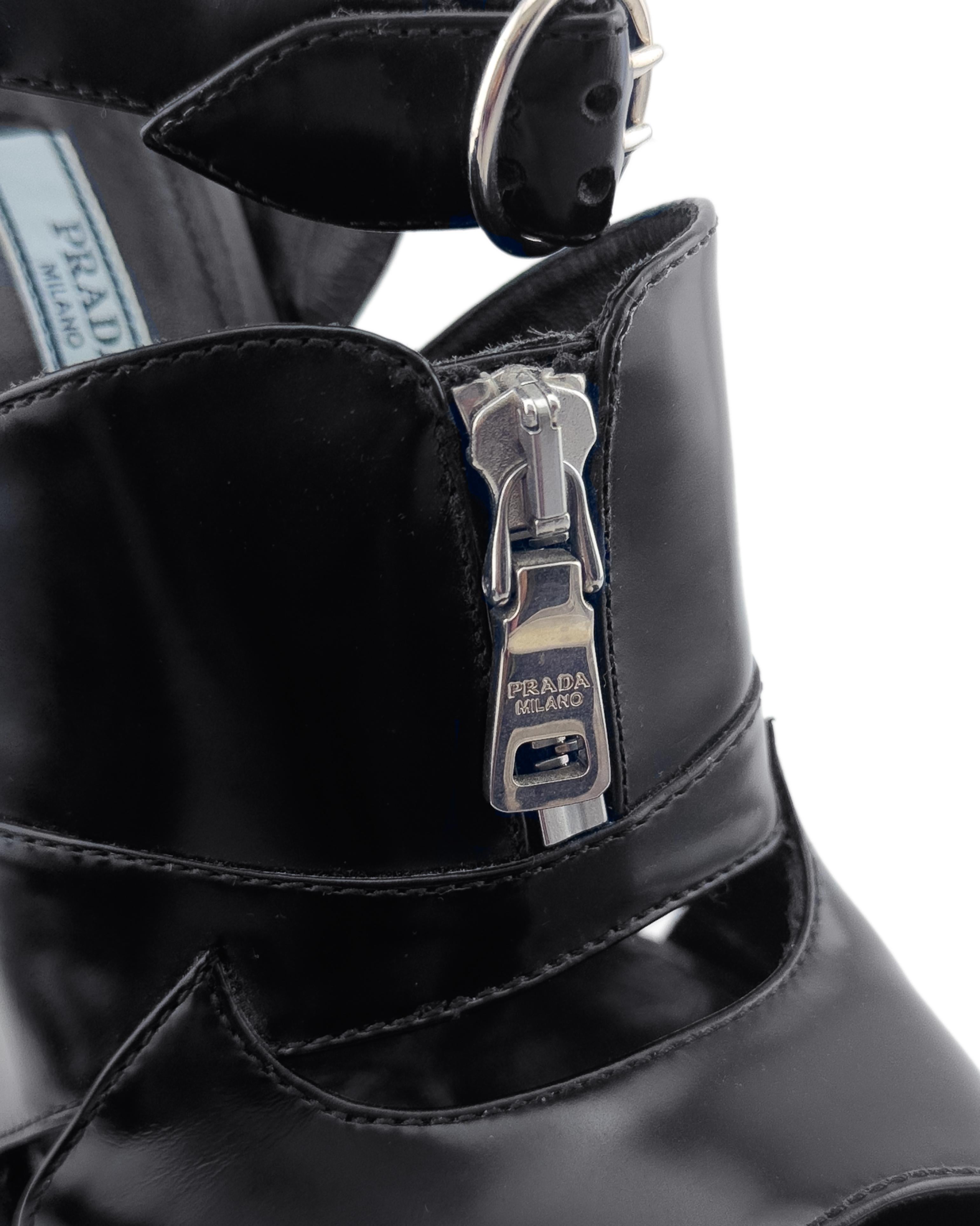 Prada Otoño 2013 Pasarela Sandalias de tacón de piel negra con tacos gruesos 37.5 en venta 2