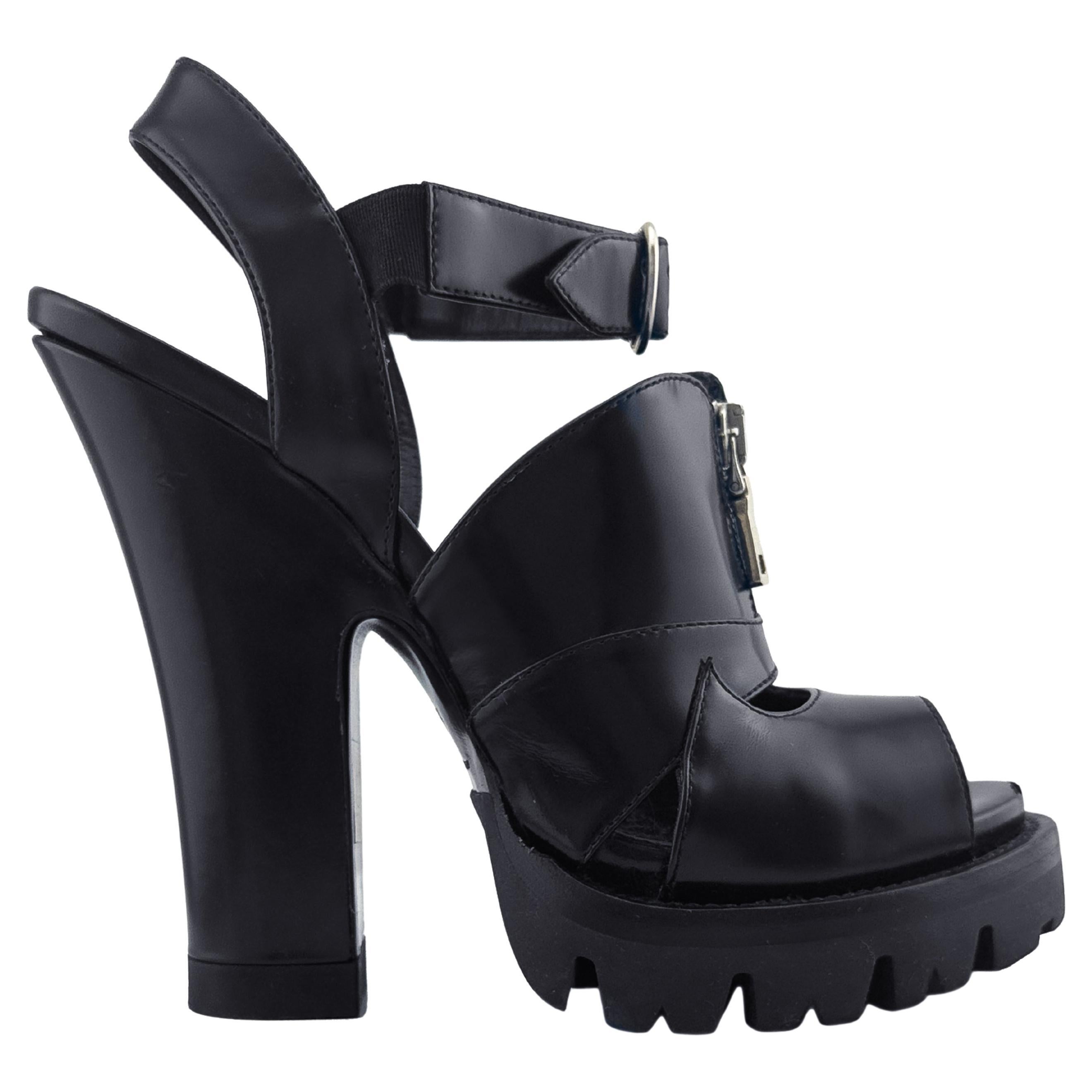 Prada Otoño 2013 Pasarela Sandalias de tacón de piel negra con tacos gruesos 37.5 en venta