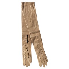Prada - Automne 2015 - Gants d'opéra en cuir camel