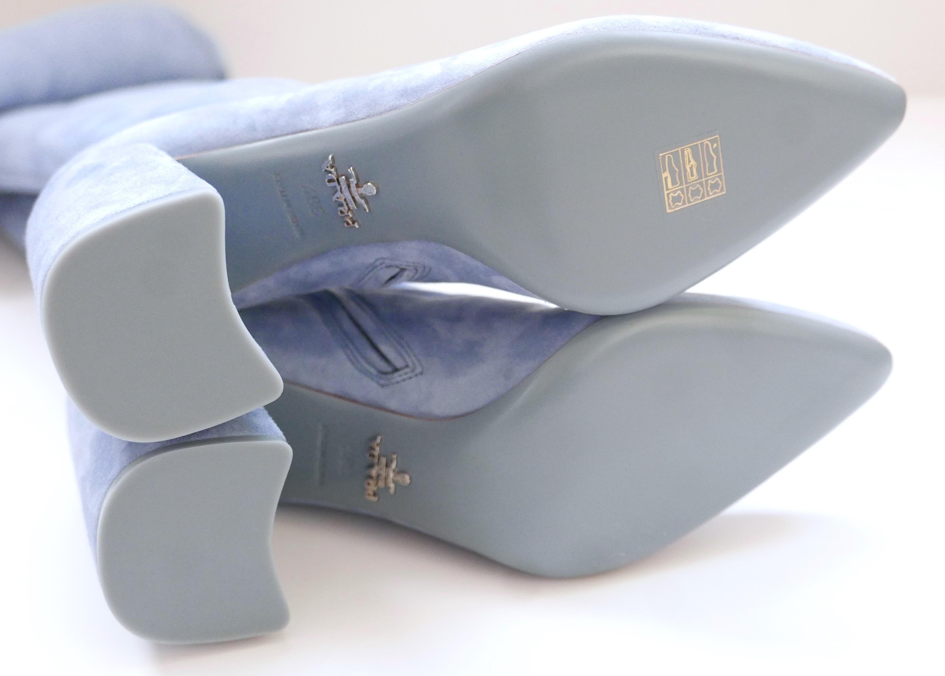 Prada automne 2015 en daim bleu poudre  Bottes à genoux Pour femmes en vente