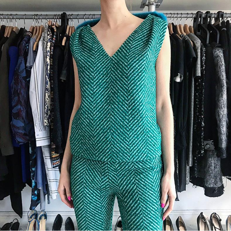 Prada Fall 2015 Runway Green Tweed Sleeveless Top with Blue Mink Trim - 6 In Excellent Condition In Toronto, ON