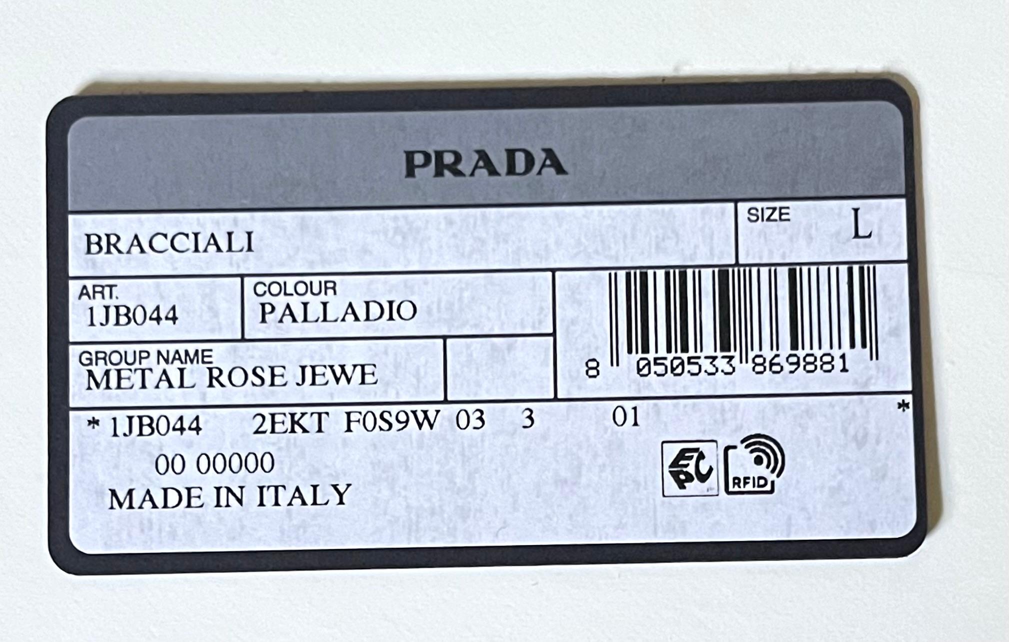 Prada - Automne 2016 - Bracelet en forme de rose en vente 4