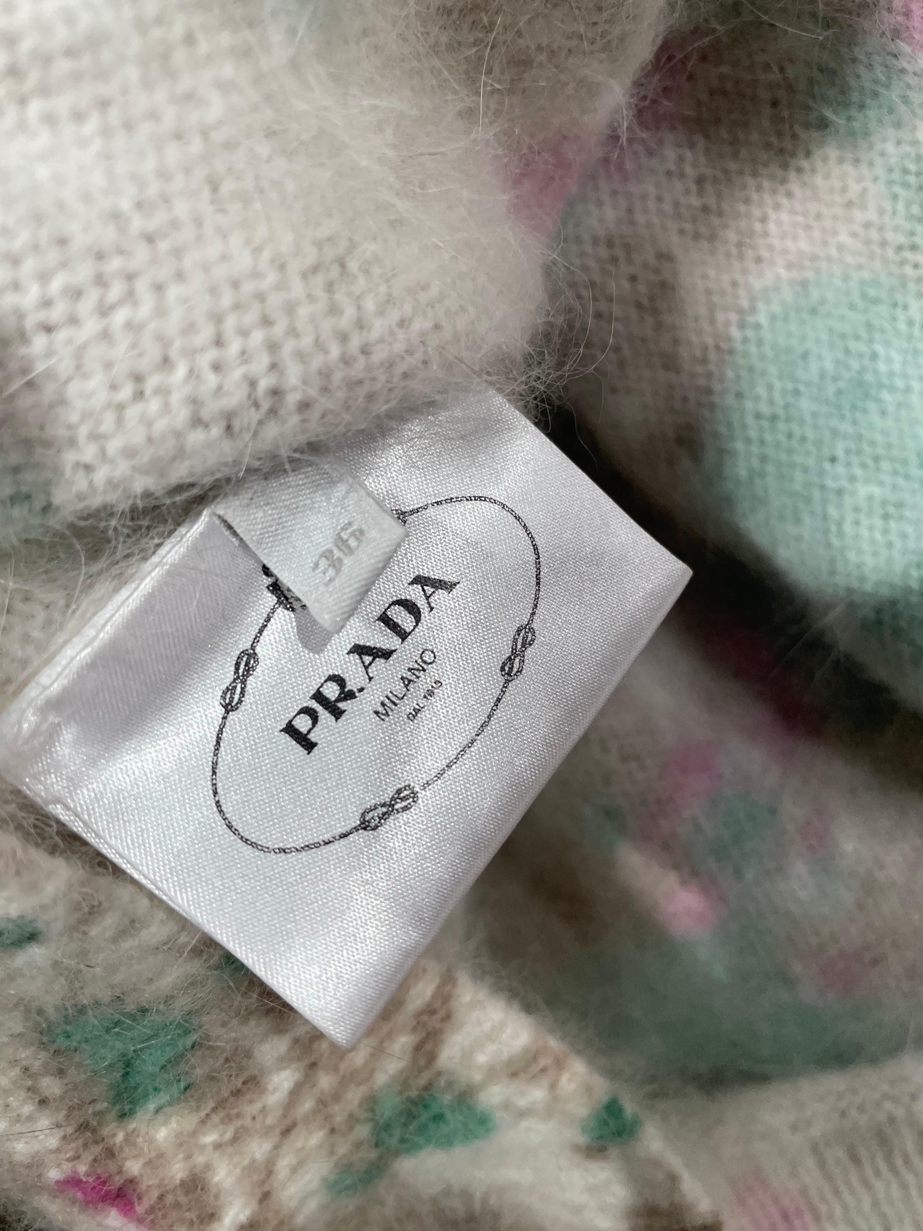 Women's or Men's Prada Fall 2017 sweater