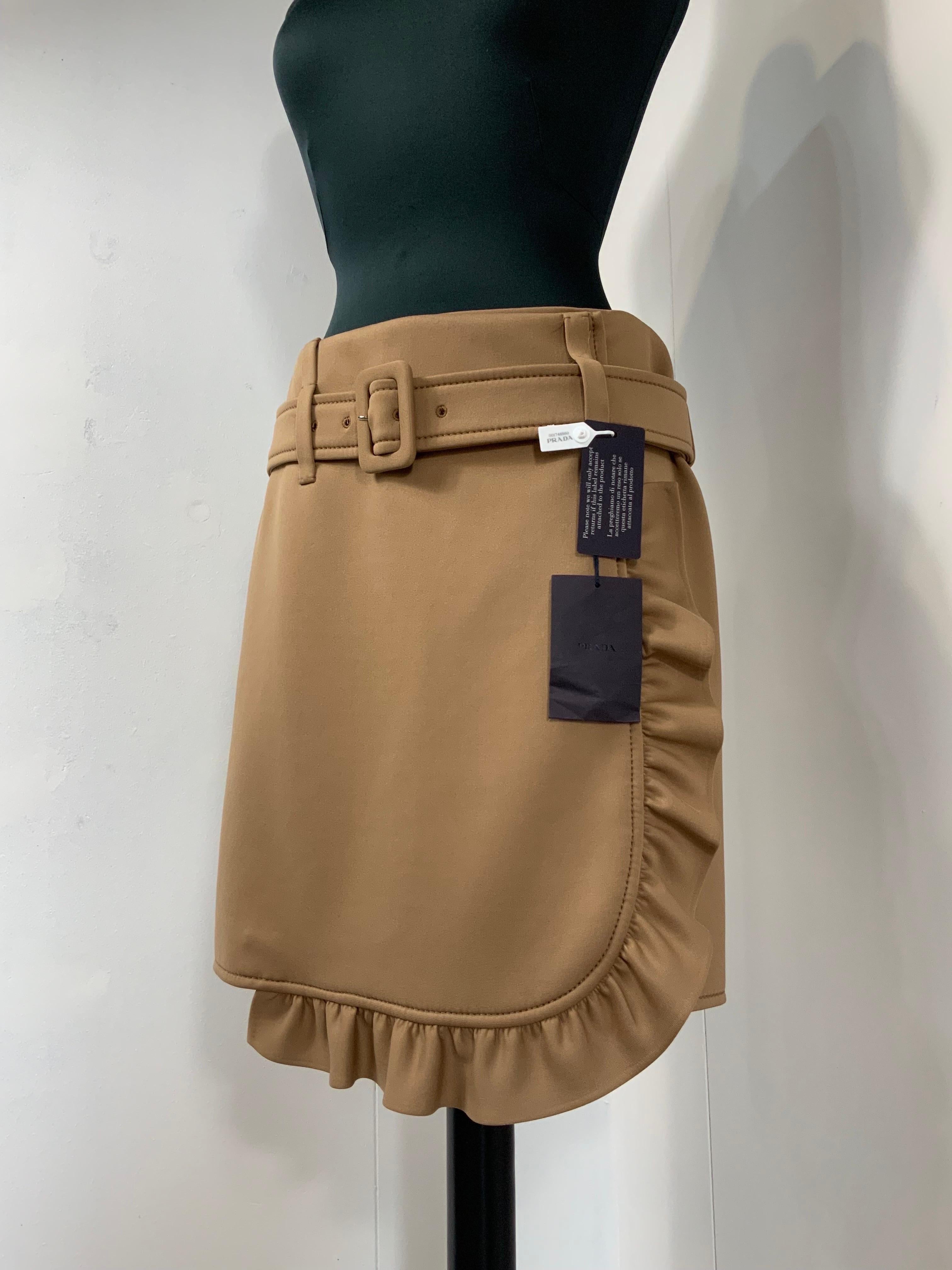 Prada Fall 2018 Camel skirt In New Condition In Carnate, IT