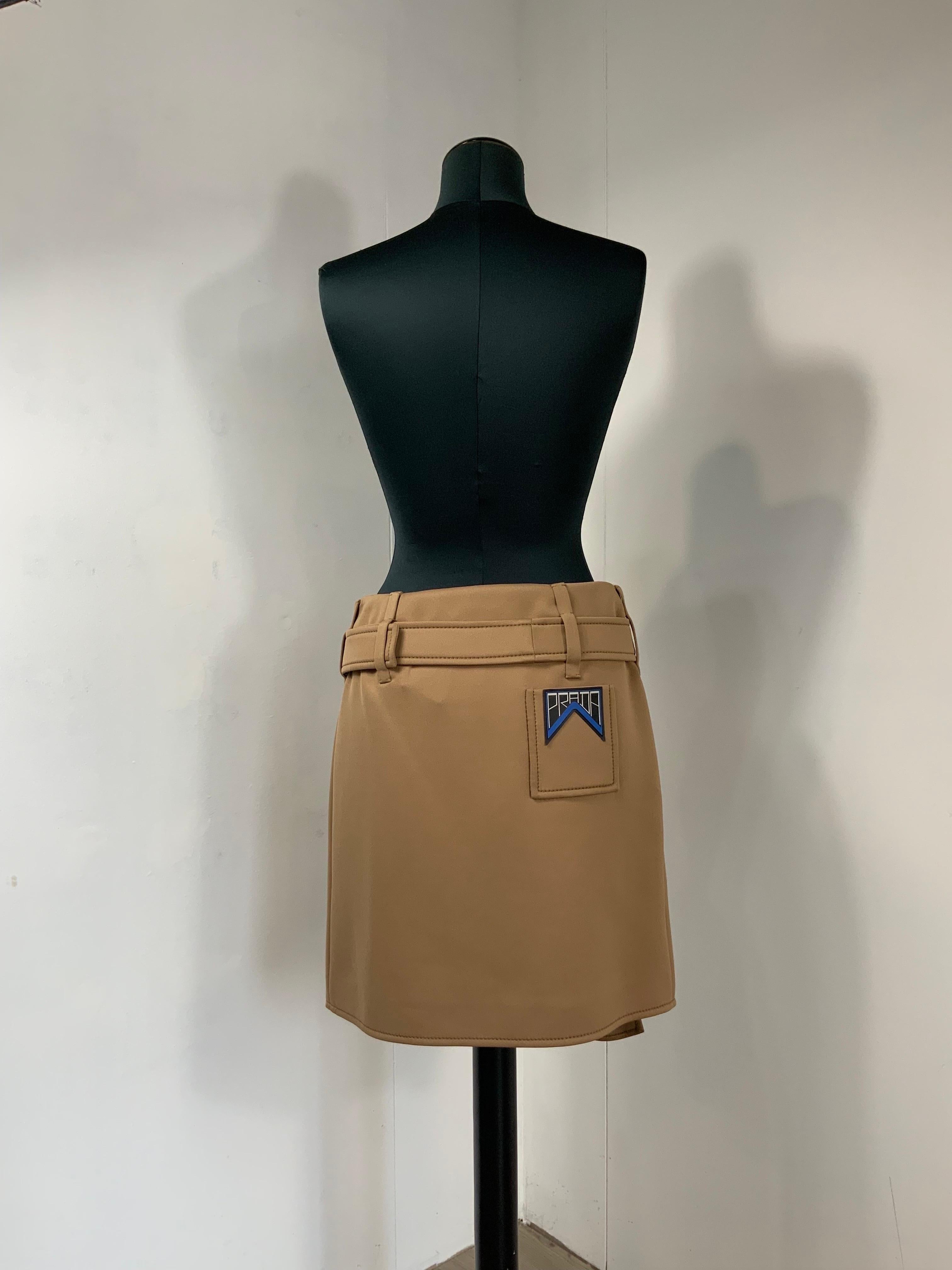 Prada Fall 2018 Camel skirt 3