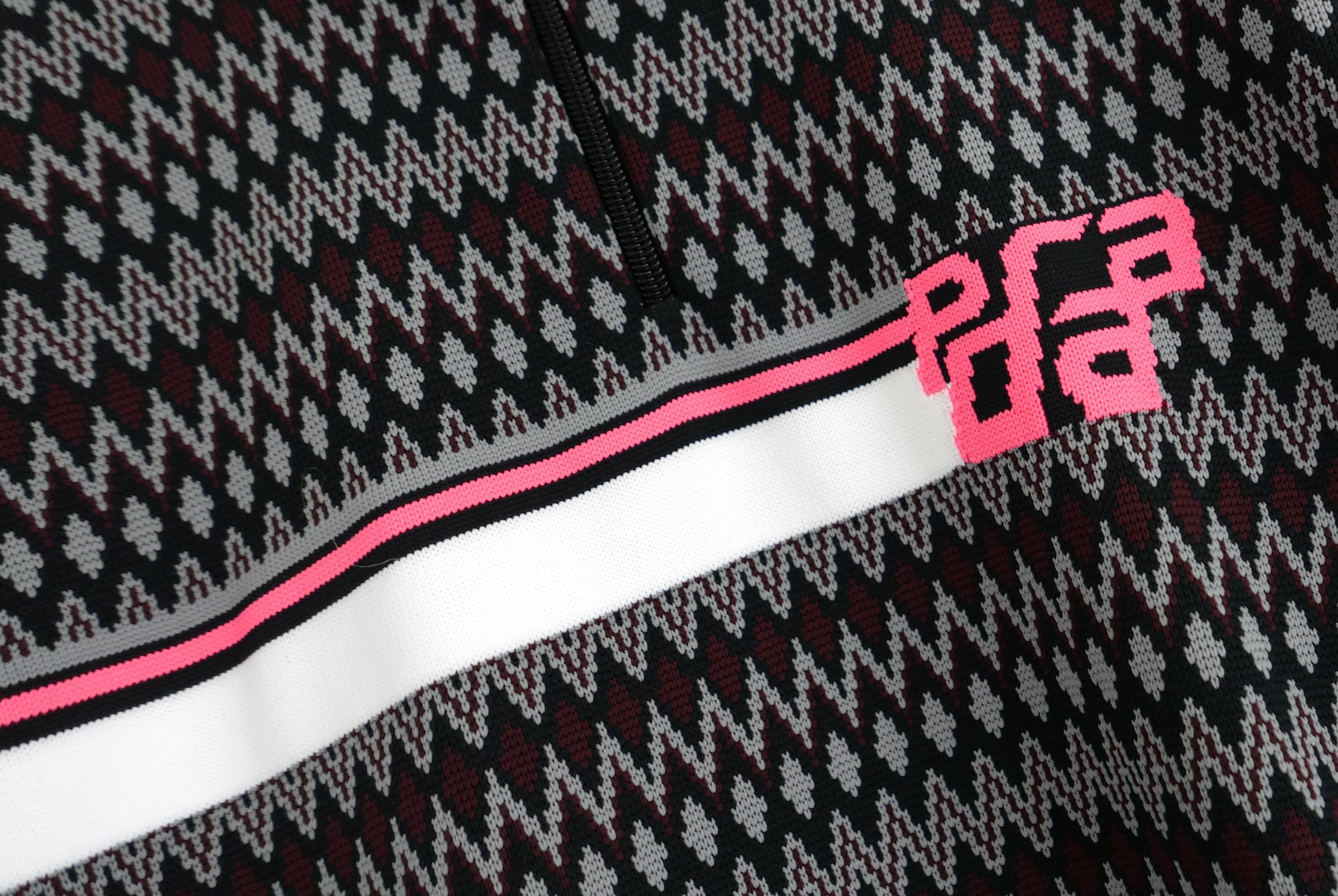 Prada Fall 2018 ZigZag Knit Body Con Sweater Dress In New Condition For Sale In London, GB