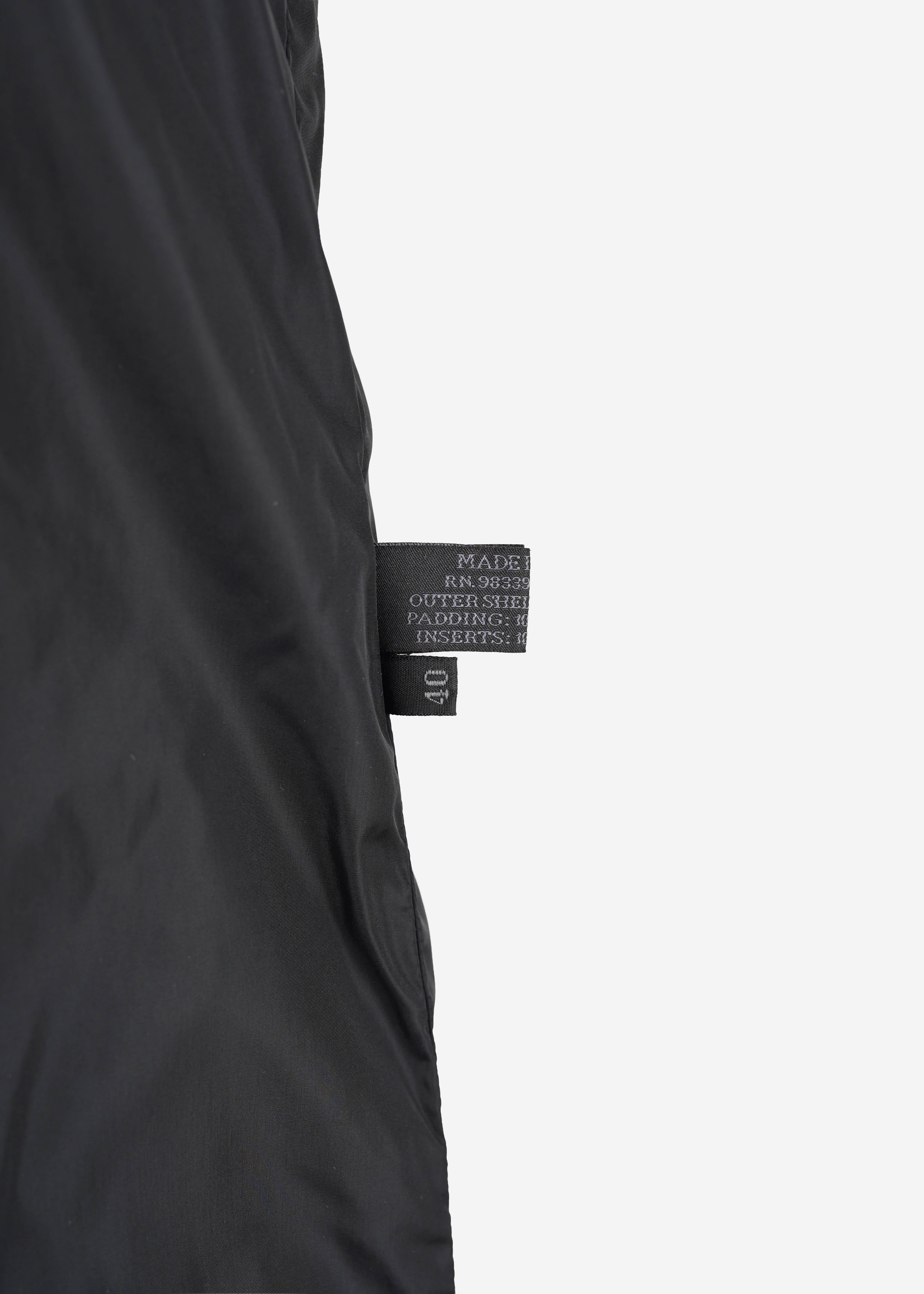 Prada Fall/Winter 1999 Black Nylon Buckle Coat - IT 40 en vente 5