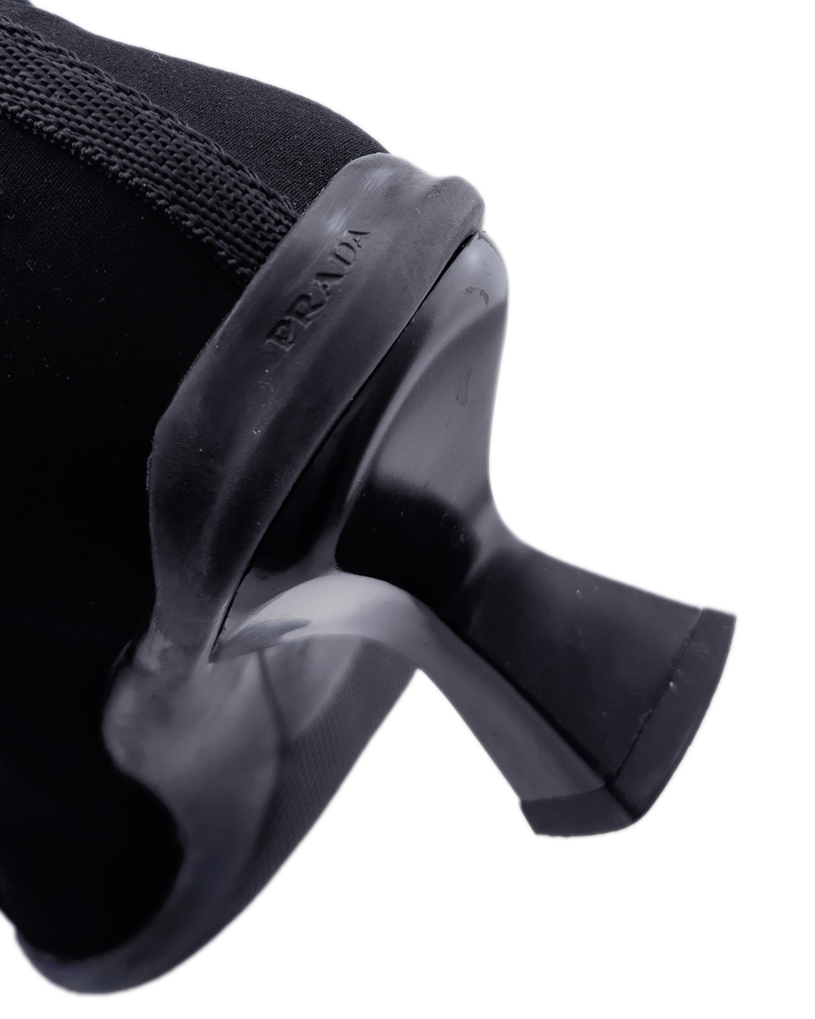 Prada Fall/Winter 1999 Black Techno Kitten Heels For Sale 1