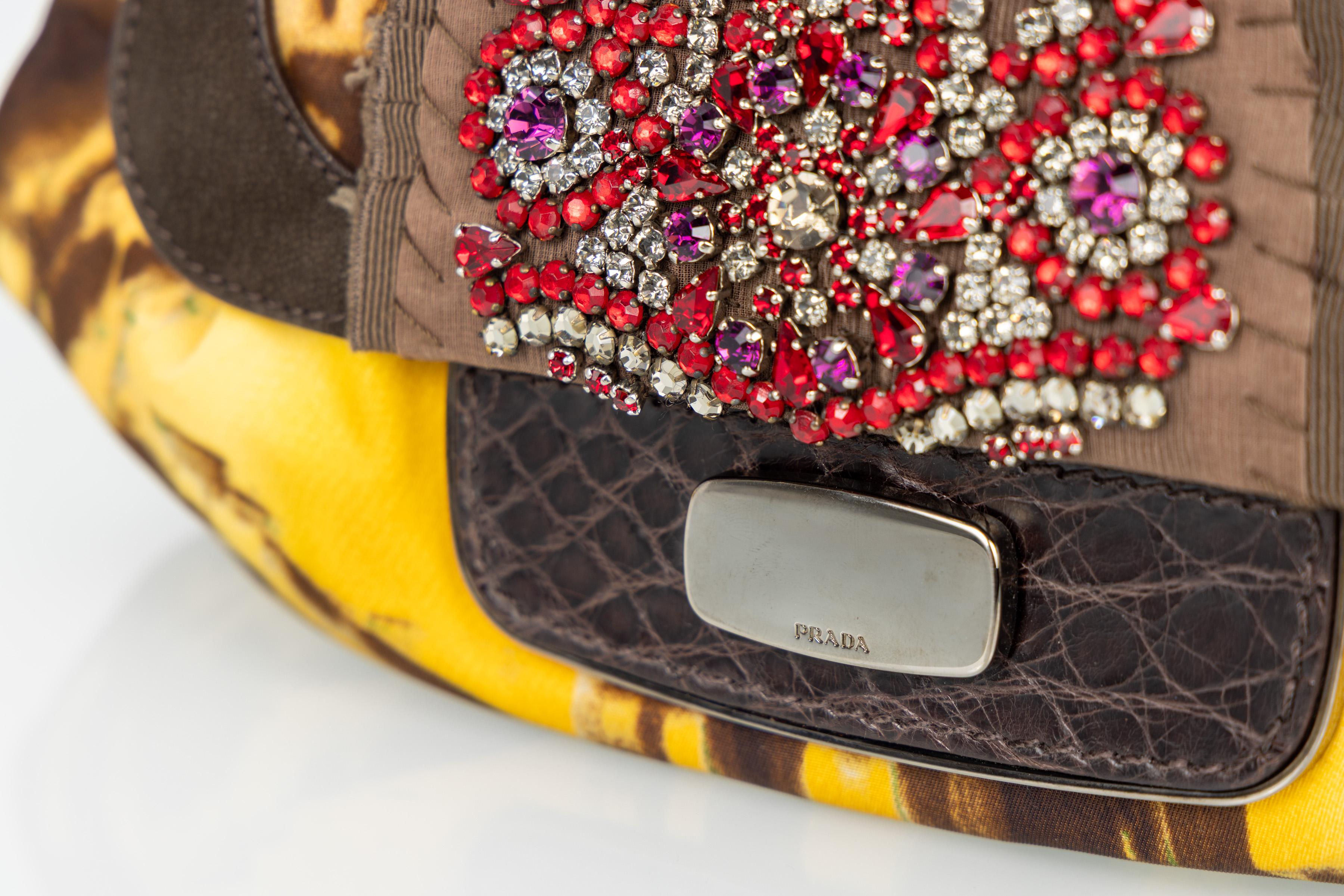 Prada Autunno/Inverno 2004 Borsa a tracolla in coccodrillo con Jewell e raso stampato in vendita 2