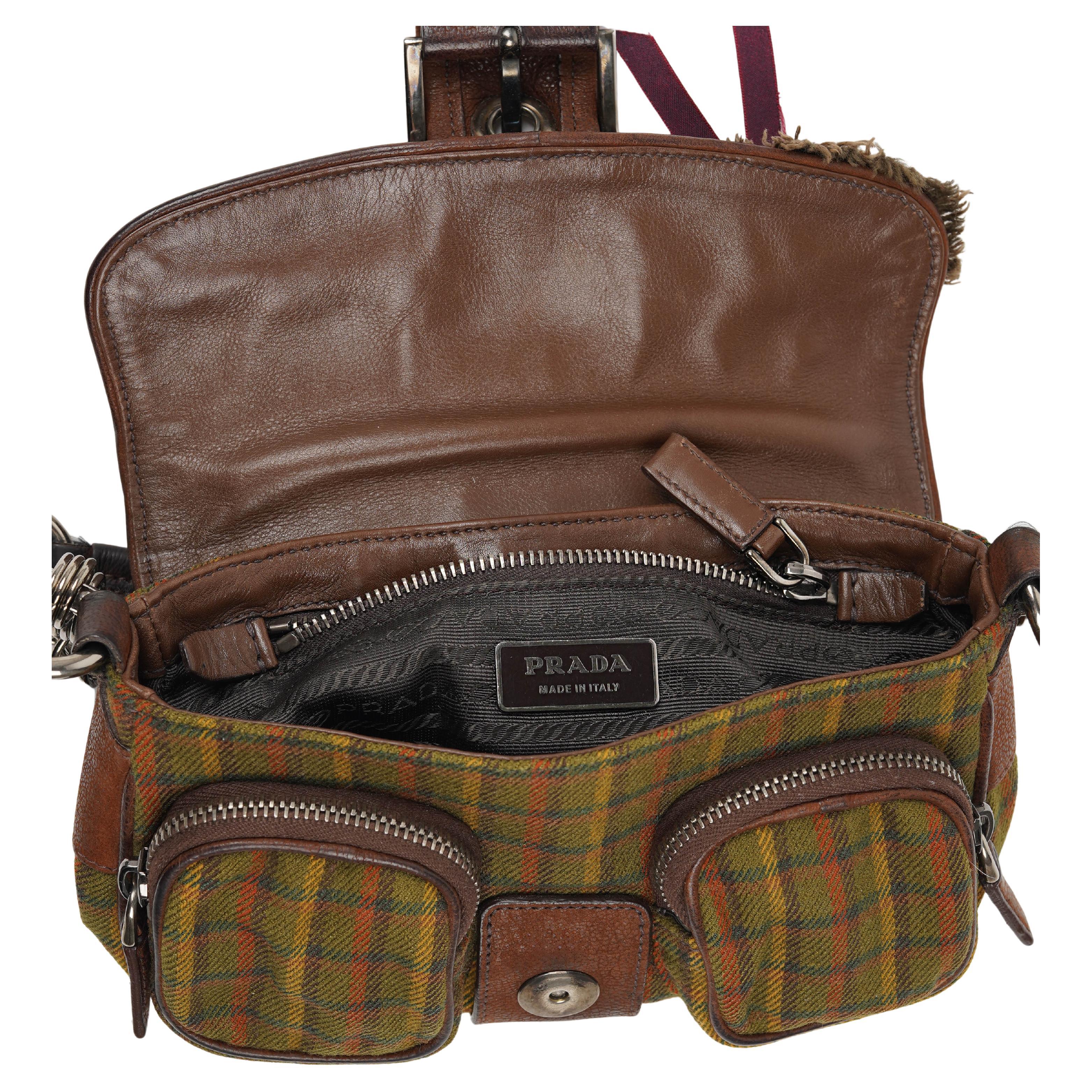 Prada Herbst/Winter 2004 Tartan Mini Umhängetasche im Angebot 5
