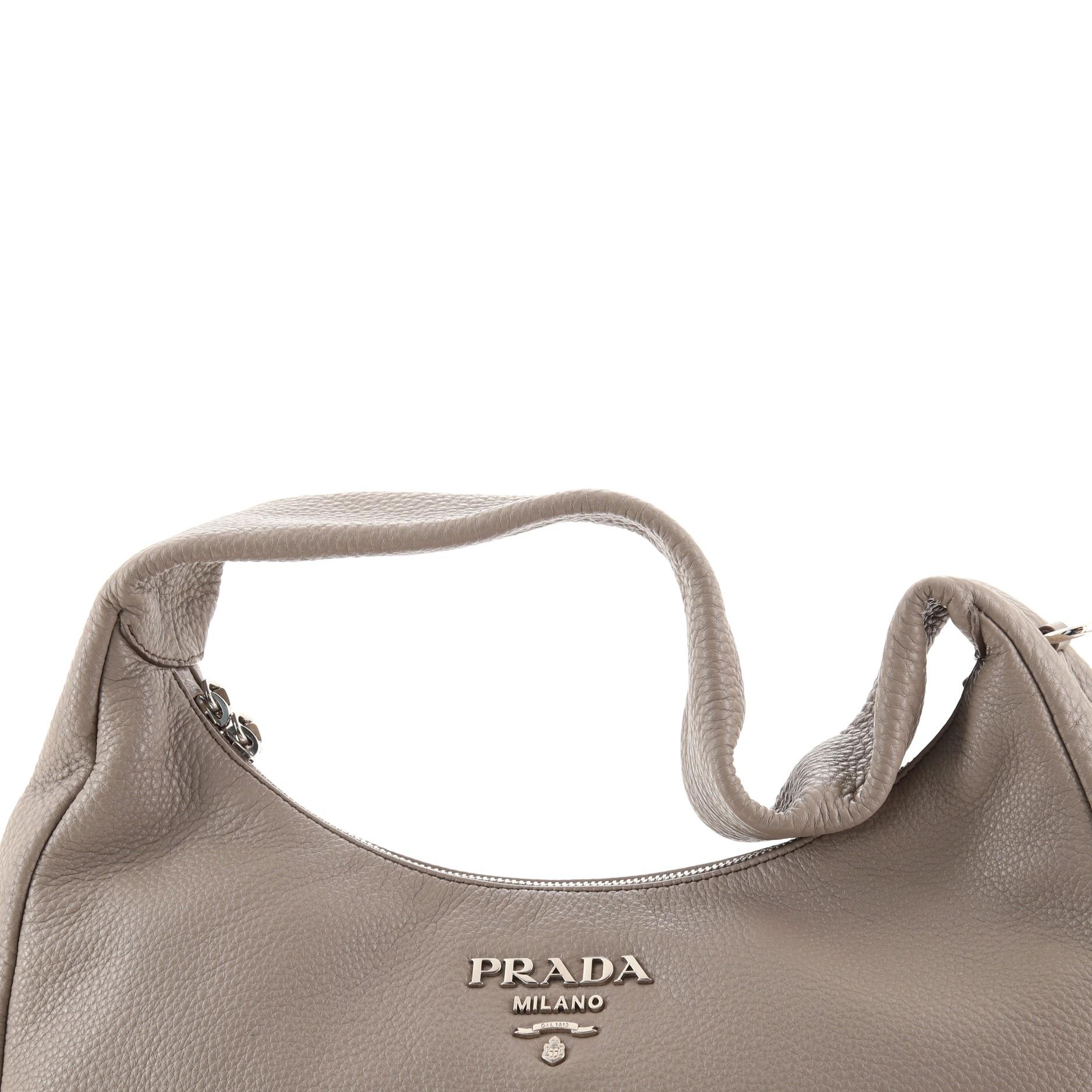 Prada Hobo Vitello Phenix mit flachem Reißverschluss, Medium für Damen oder Herren