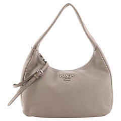 Prada Hobo Vitello Phenix mit flachem Reißverschluss, Medium