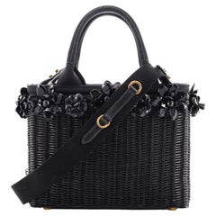 Prada Blumenkorb-Tasche aus Korbgeflecht