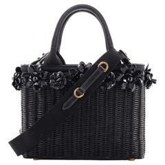 Sac panier à fleurs Prada en osier petit modèle