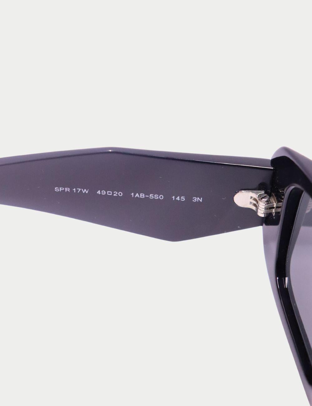 Prada im Angebot 1