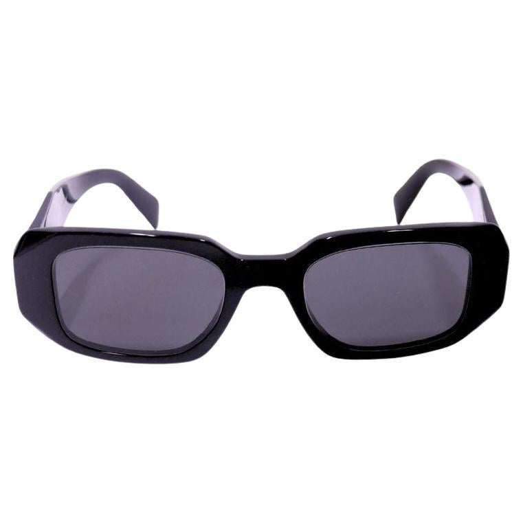 Prada im Angebot