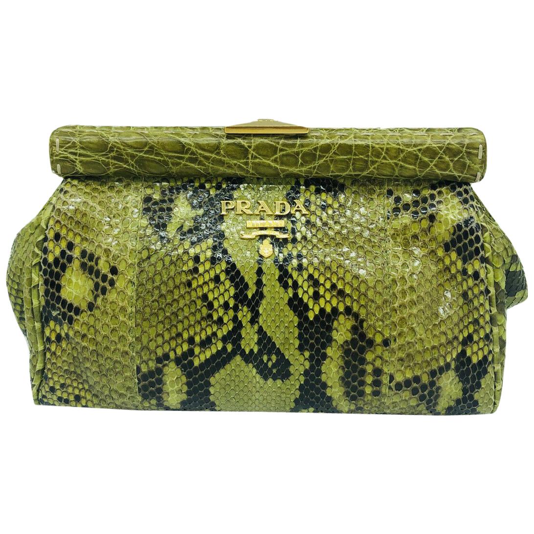 green and gold clutch