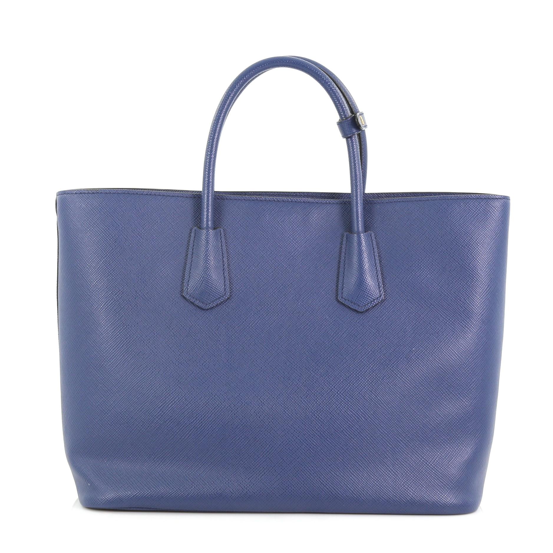 Prada Front Pocket Convertible Tote Saffiano Leather im Zustand „Gut“ in NY, NY