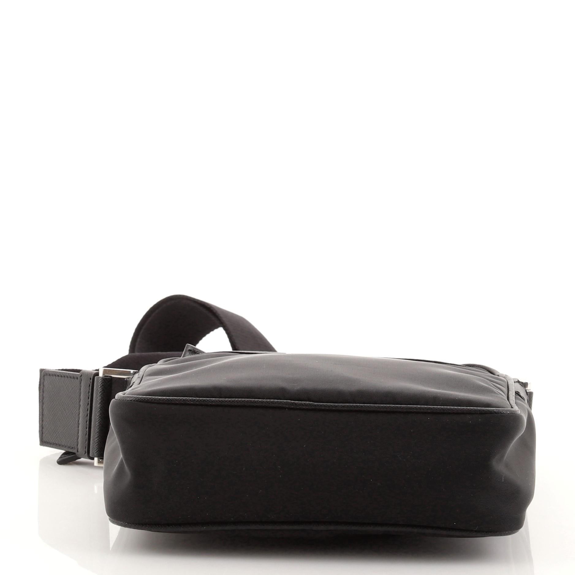 Prada Front Pocket Messenger Bag Re-Nylon mit Saffiano-Leder für Damen oder Herren