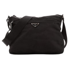 Prada Messenger Bag Tessuto mit Reißverschluss vorne Medium