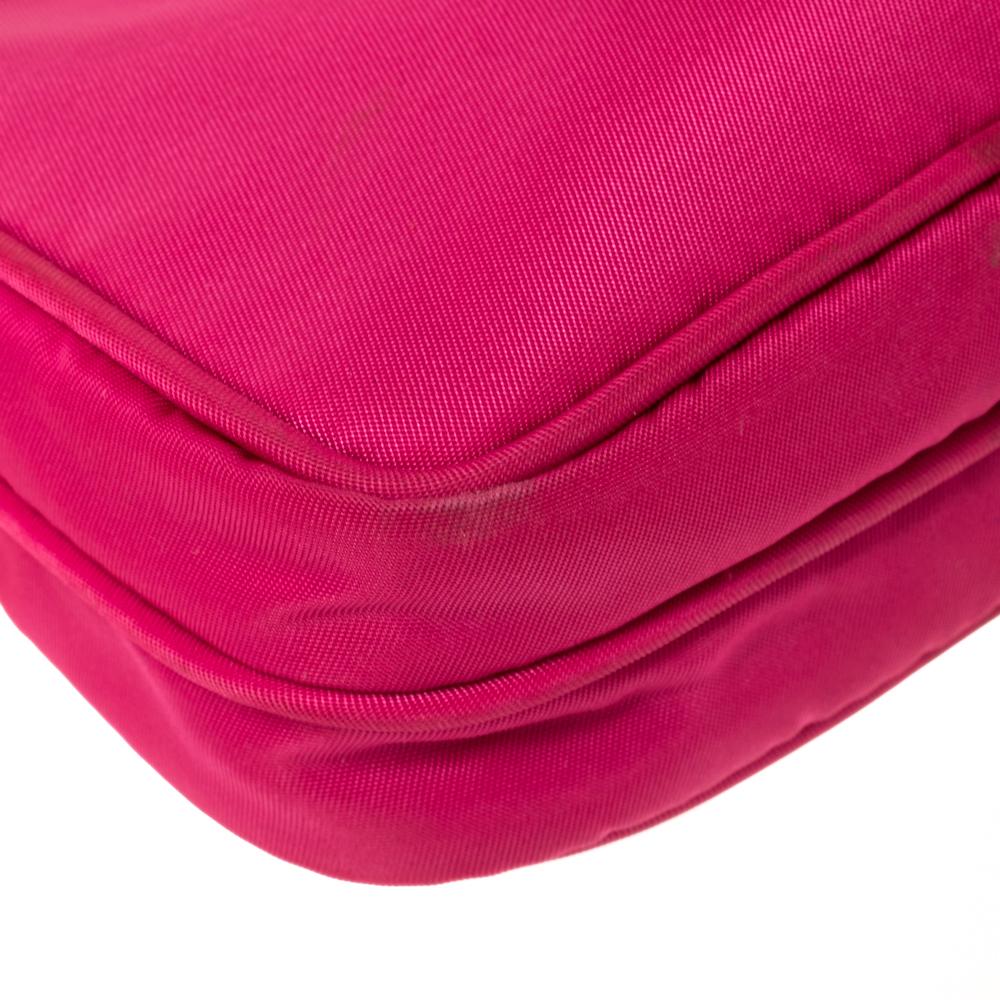Prada Fuchsia Nylon und Leder Crossbody Tasche 5
