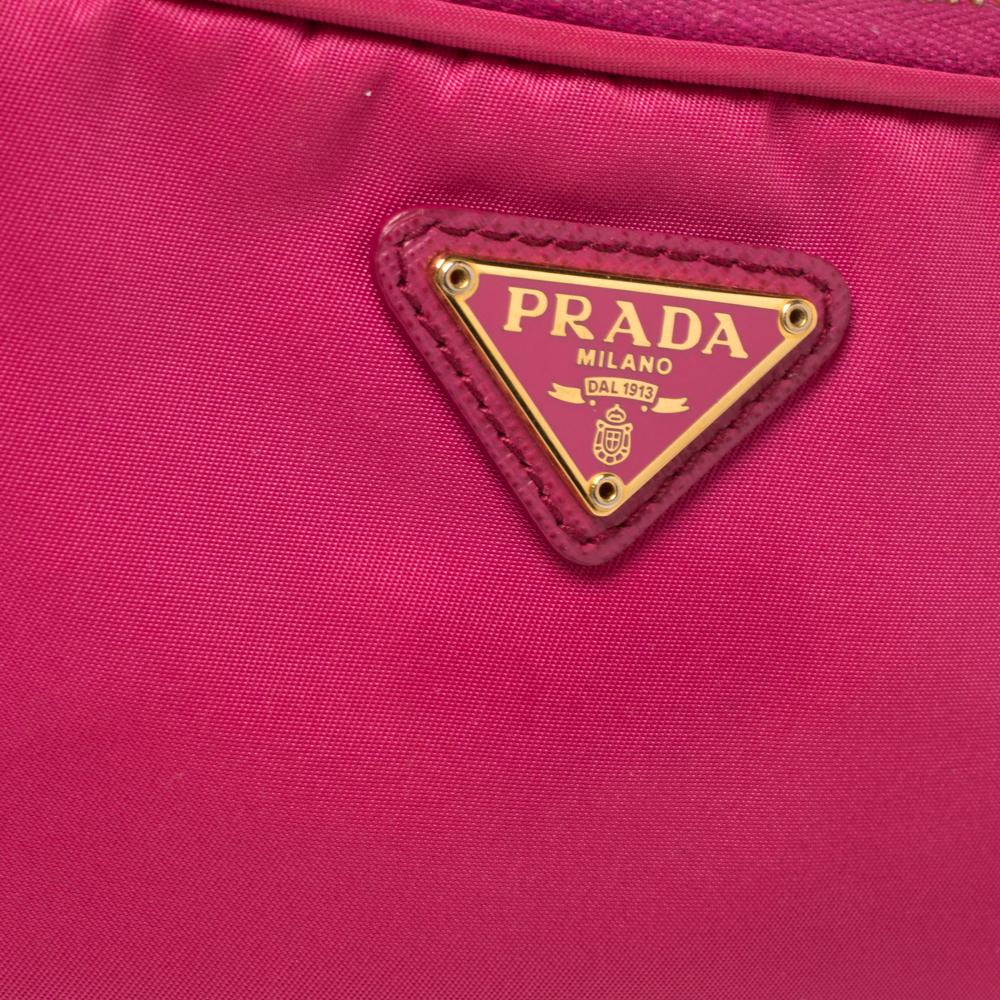 Prada Fuchsia Nylon und Leder Crossbody Tasche 1