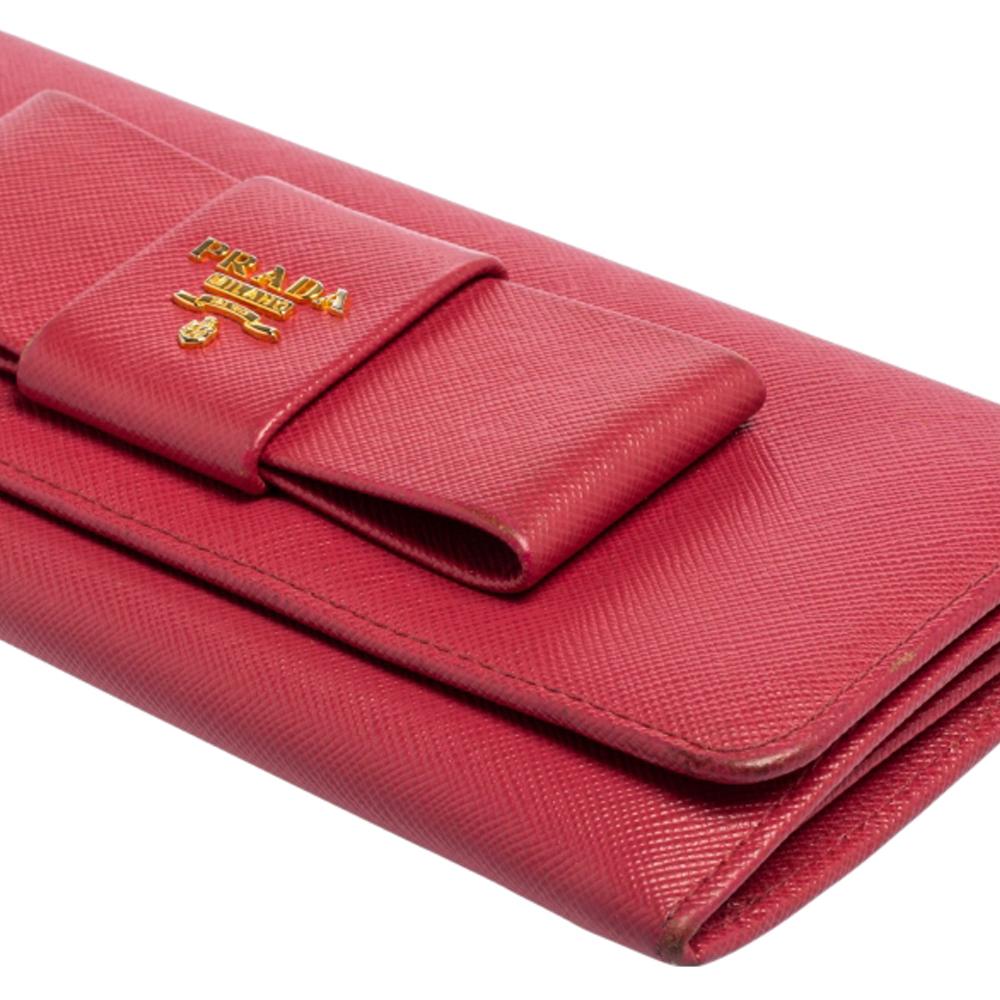 Prada Fuchsia Saffiano Leather Bow Continental Wallet In Good Condition In Dubai, Al Qouz 2