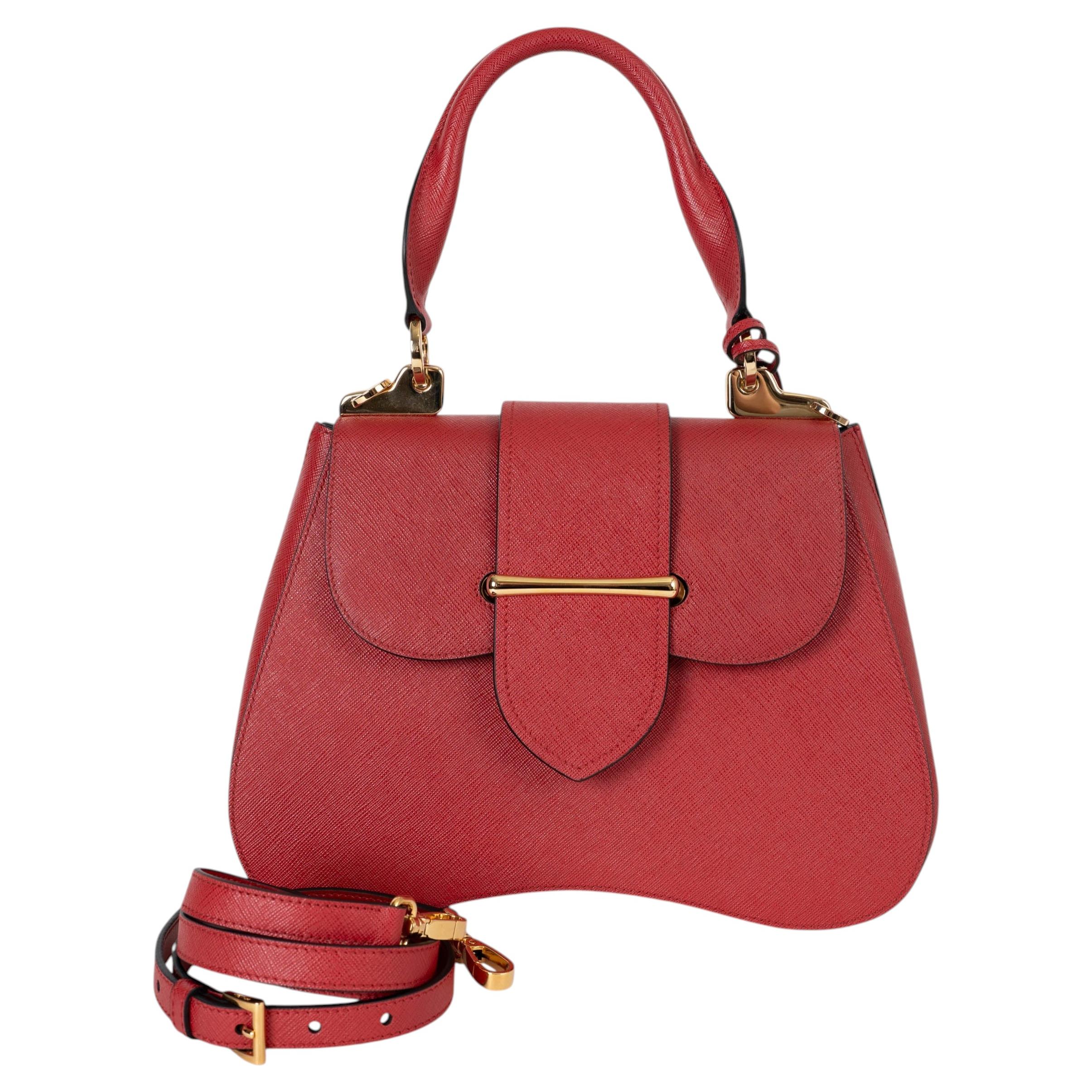 Sac Prada SIDONIE MEDIUM 2019 en cuir Saffiano Lux rouge « Fuoco » en vente