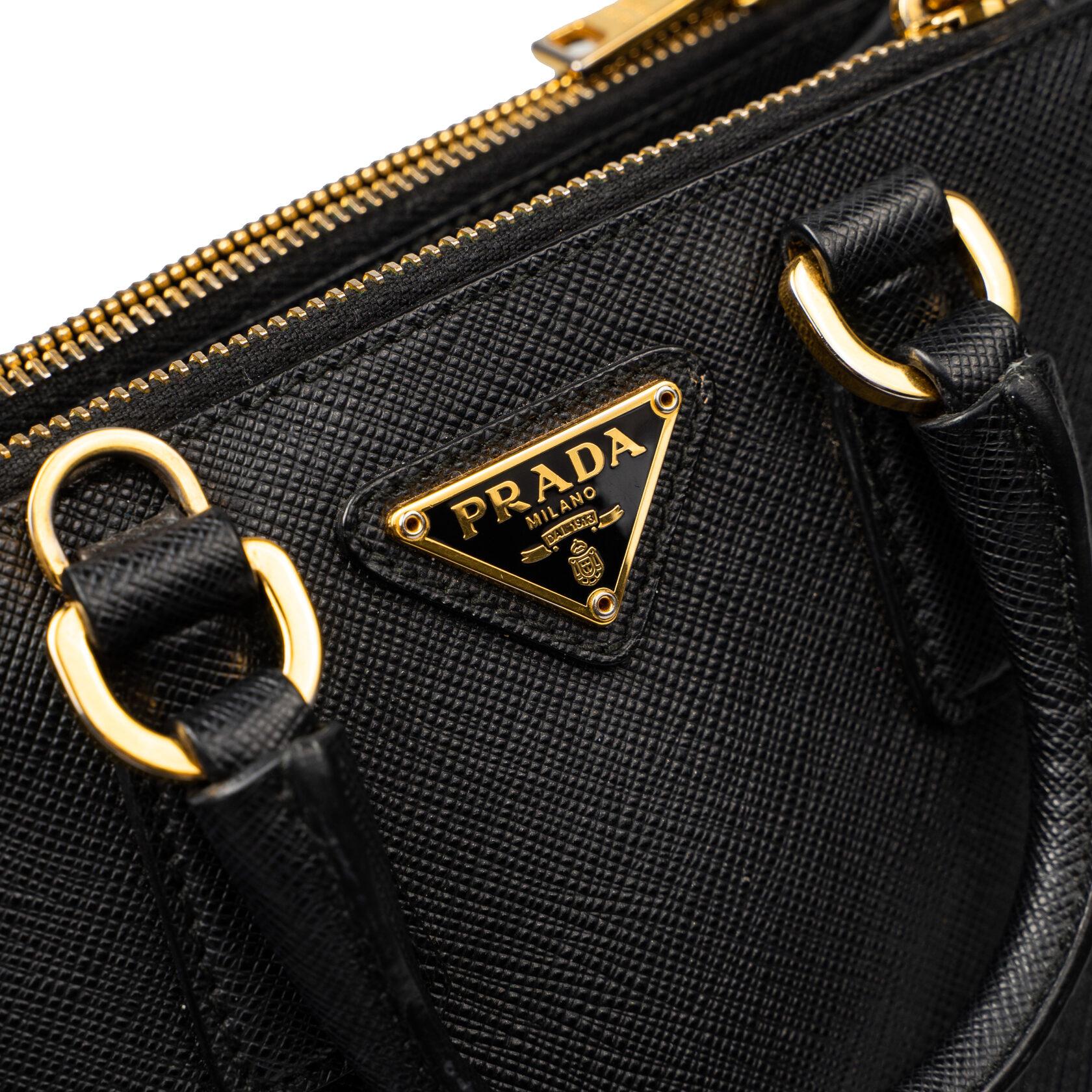 Prada Galleria Micro In Excellent Condition For Sale In Dover, DE