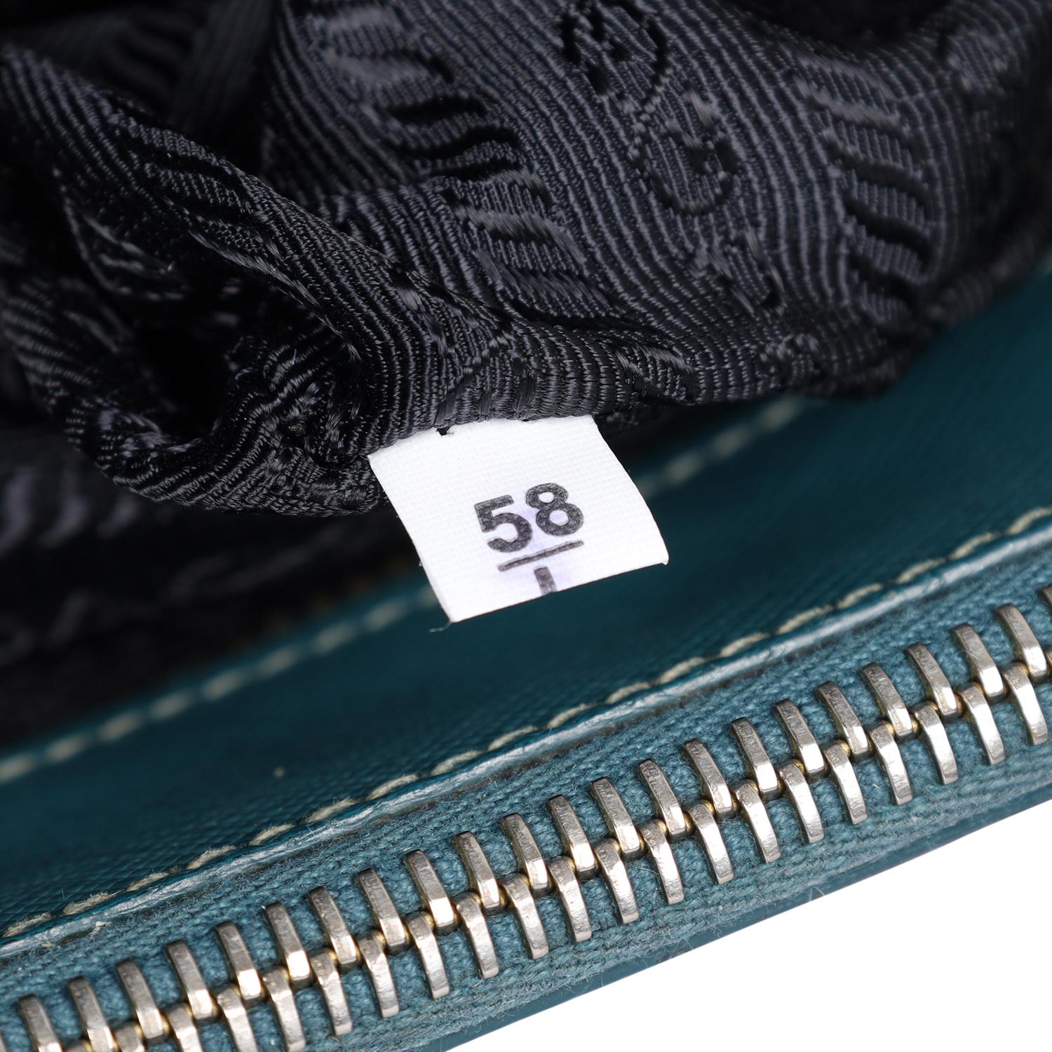 PRADA Galleria Saffiano Grand sac en cuir en vente 7