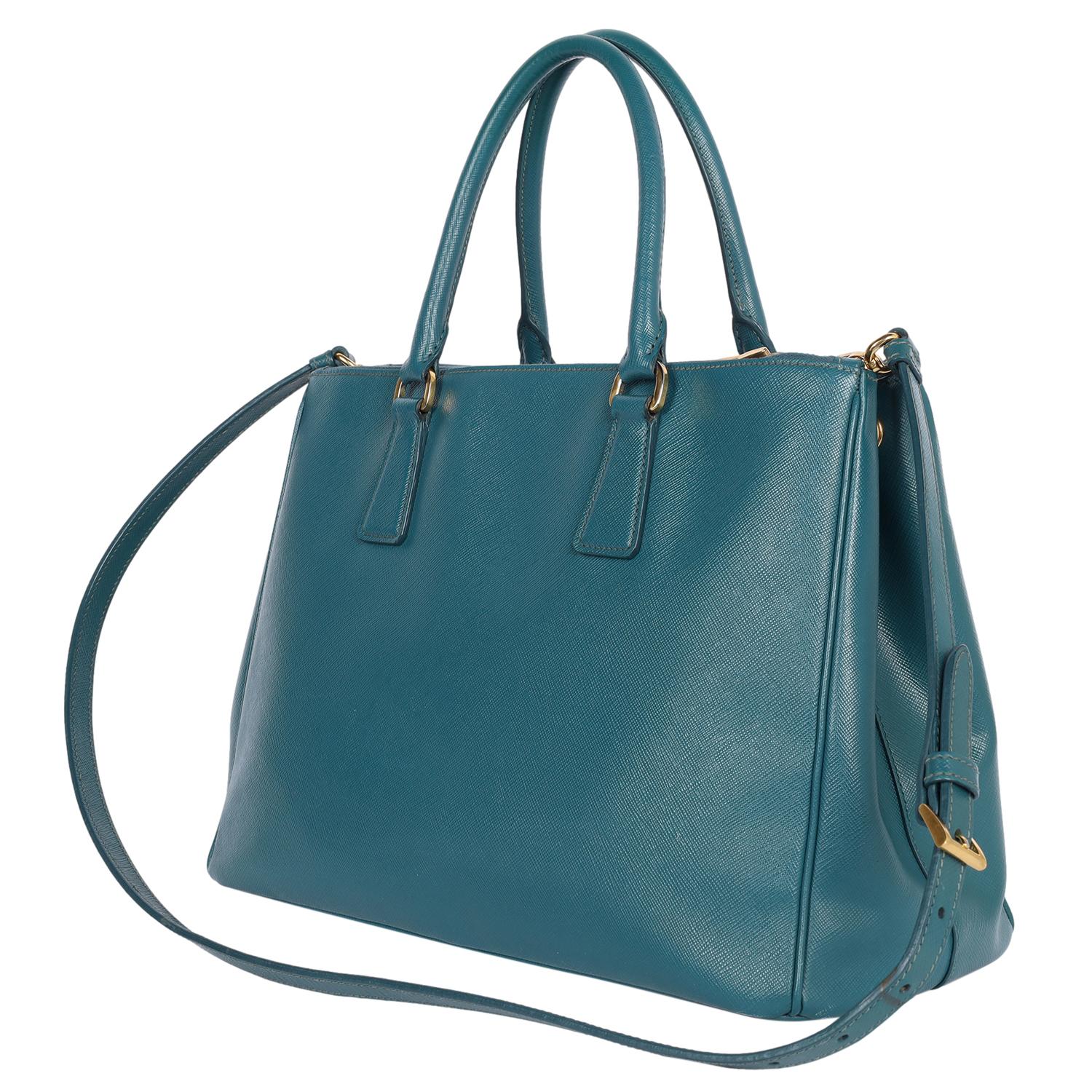 PRADA Galleria Saffiano Grand sac en cuir en vente 2
