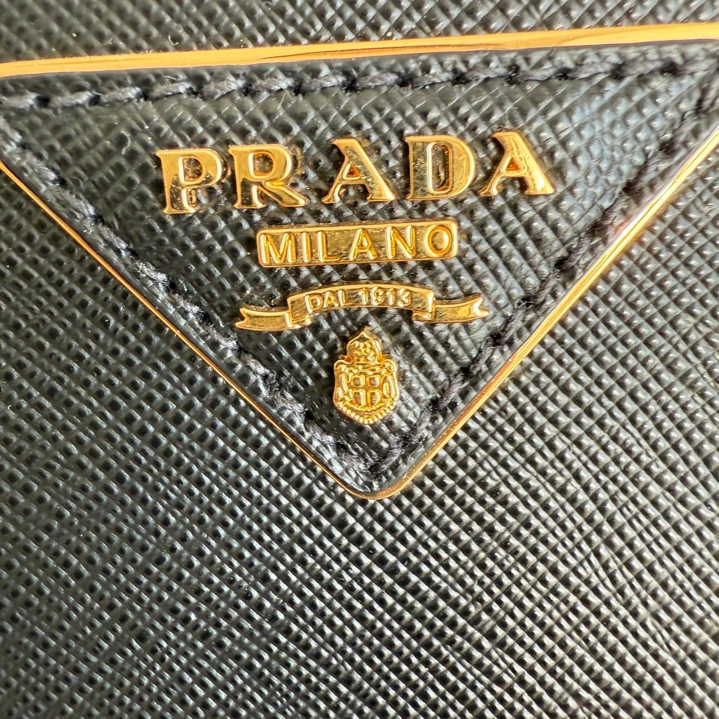 Prada Galleria Saffiano Leather Large Black with Strap en vente 10