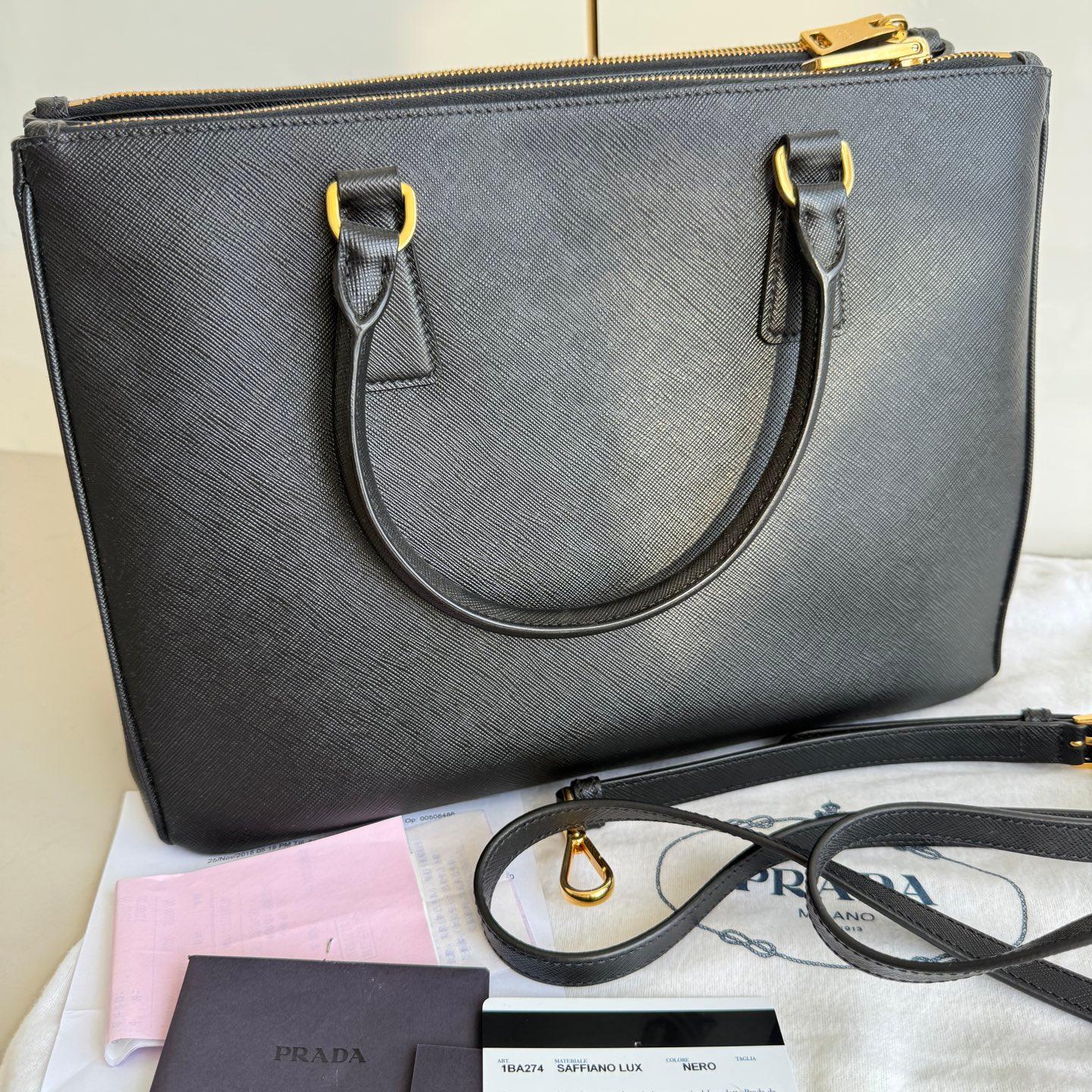 Noir Prada Galleria Saffiano Leather Large Black with Strap en vente