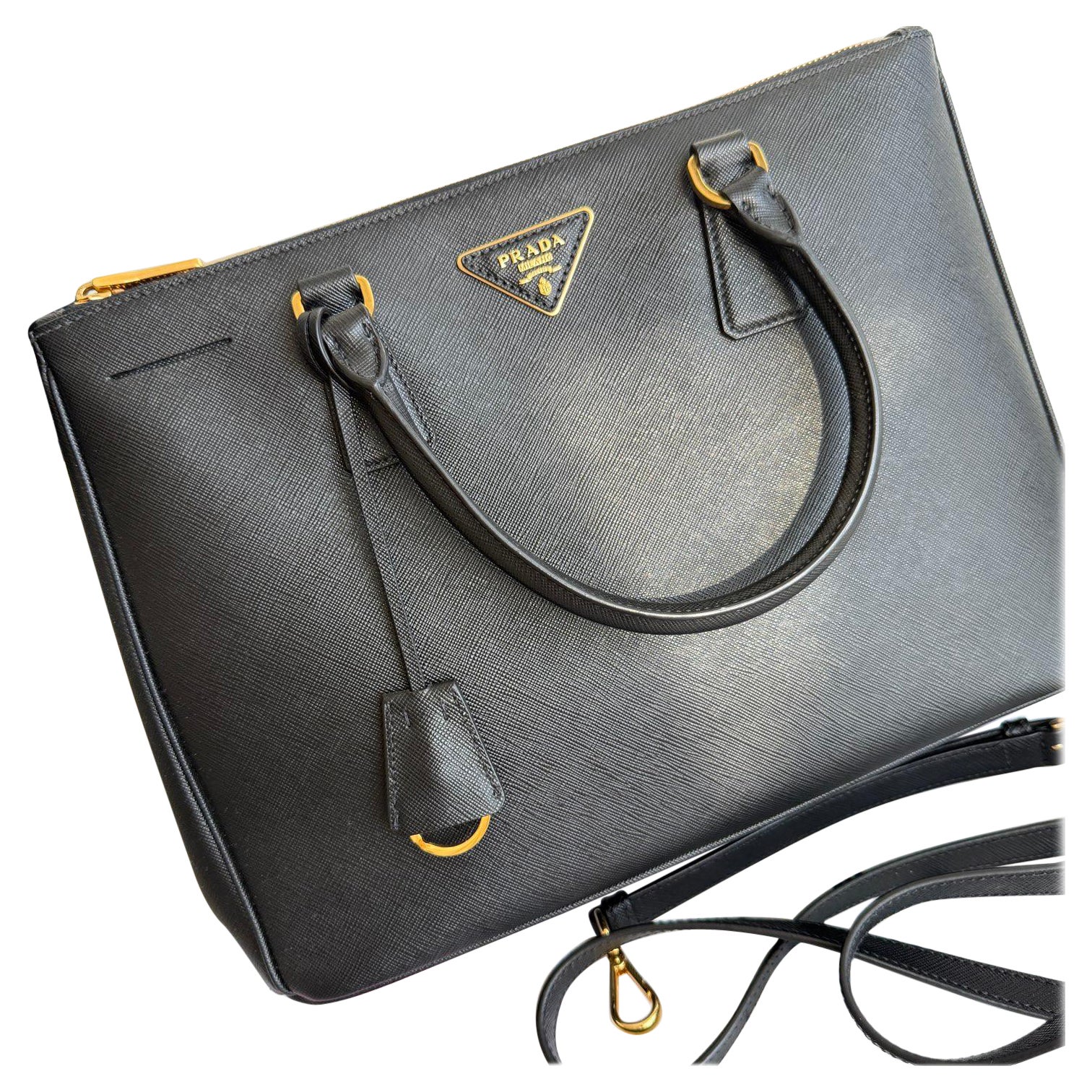 Prada Galleria in pelle saffiano grande nera con cinturino