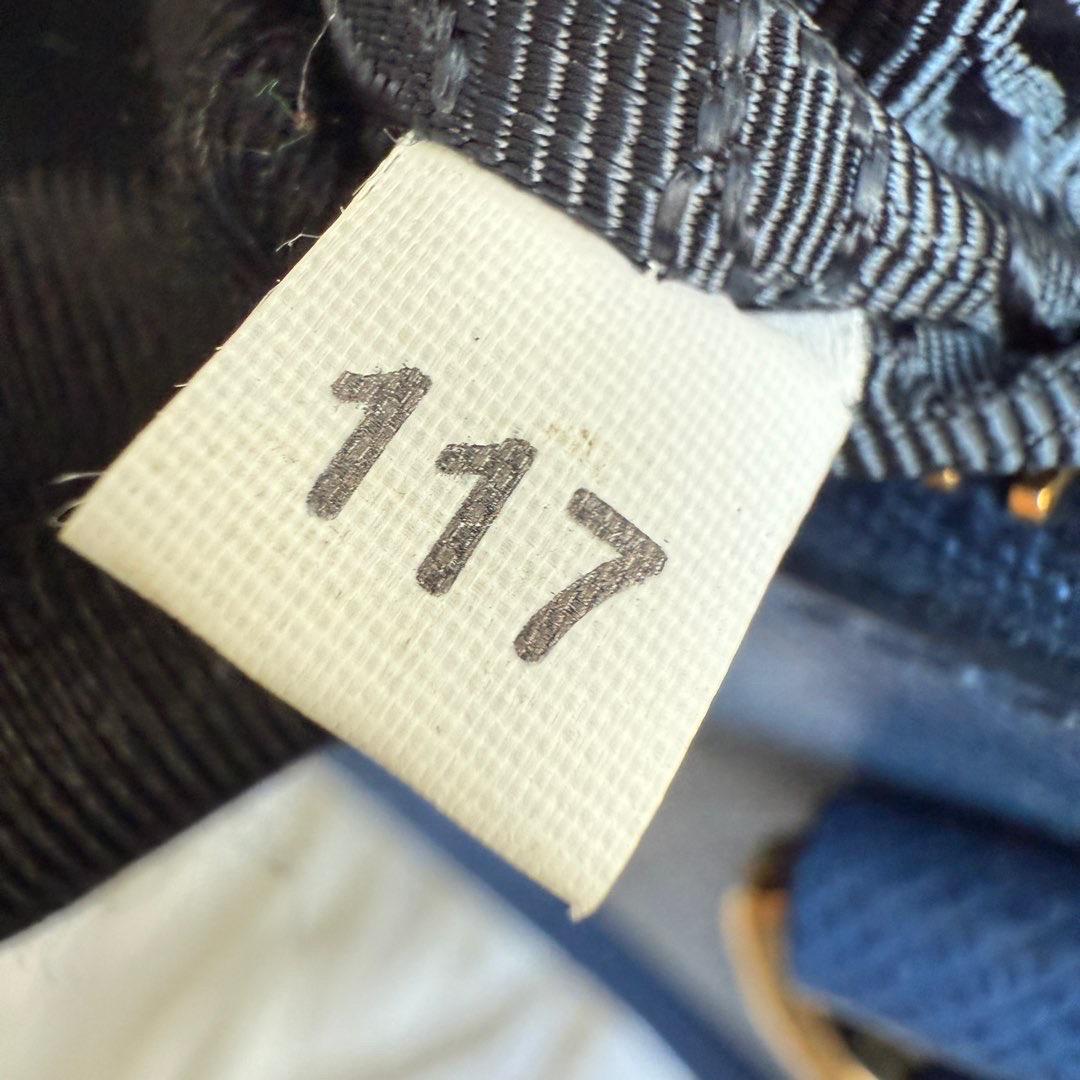 Prada Galleria Large en cuir Saffiano Navy avec bandoulière en vente 13