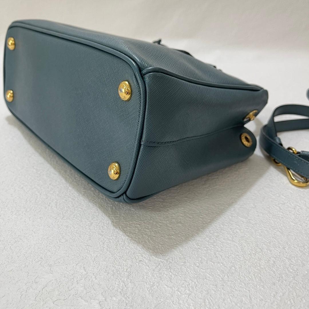 Prada Galleria Saffiano Leather Mini Grey Blue Handbag with Strap For Sale 5