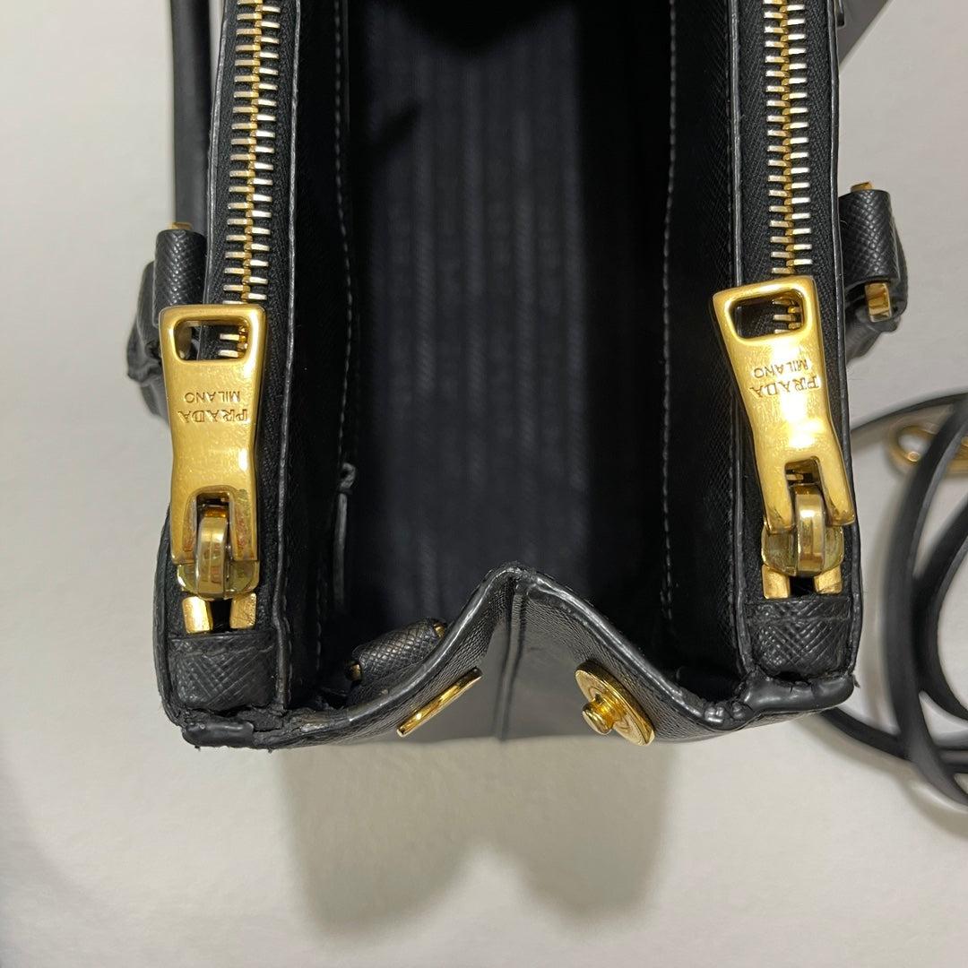 Prada Galleria Saffiano Leather Small Black Handbag with Strap For Sale 1