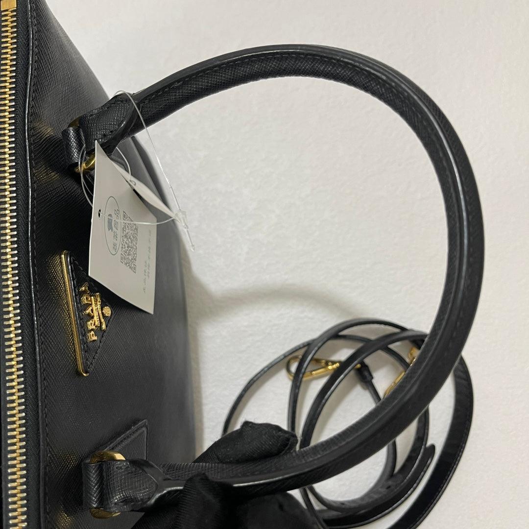 Prada Galleria Saffiano Leather Small Black Handbag with Strap For Sale 3
