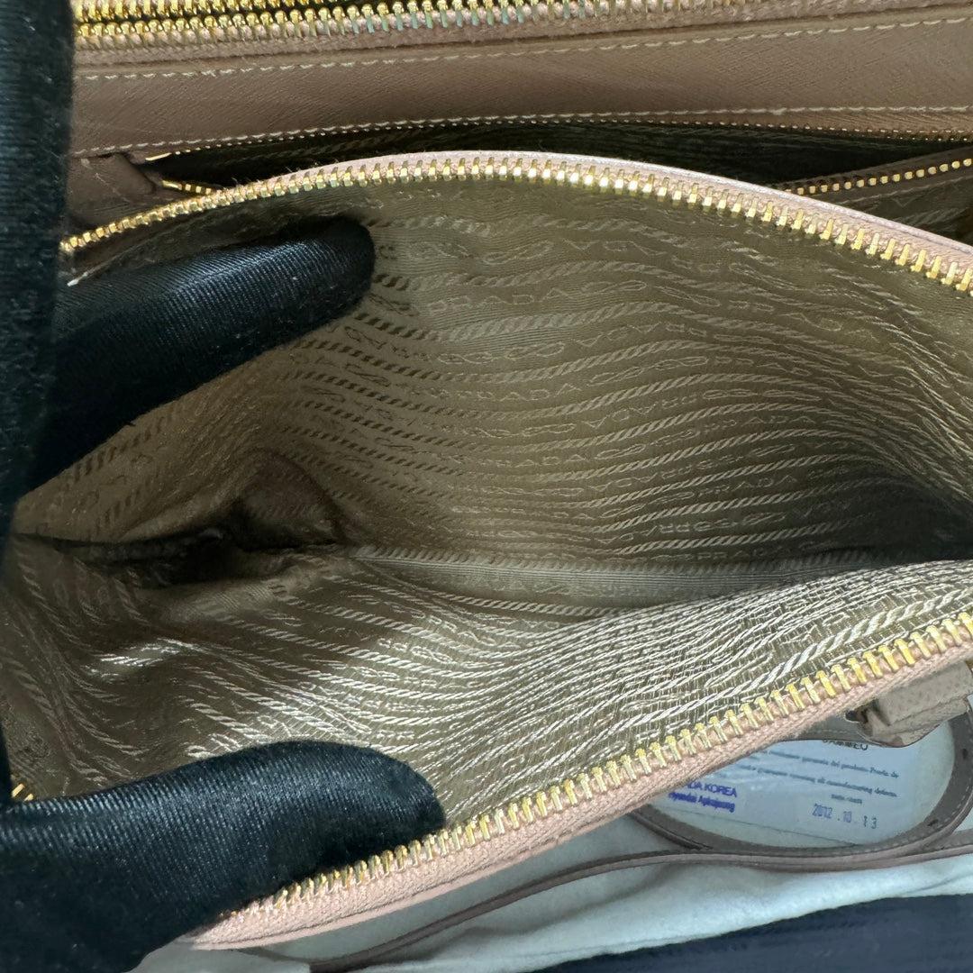 Prada Galleria Saffiano Leather Small Light Pink Handbag with Strap For Sale 15