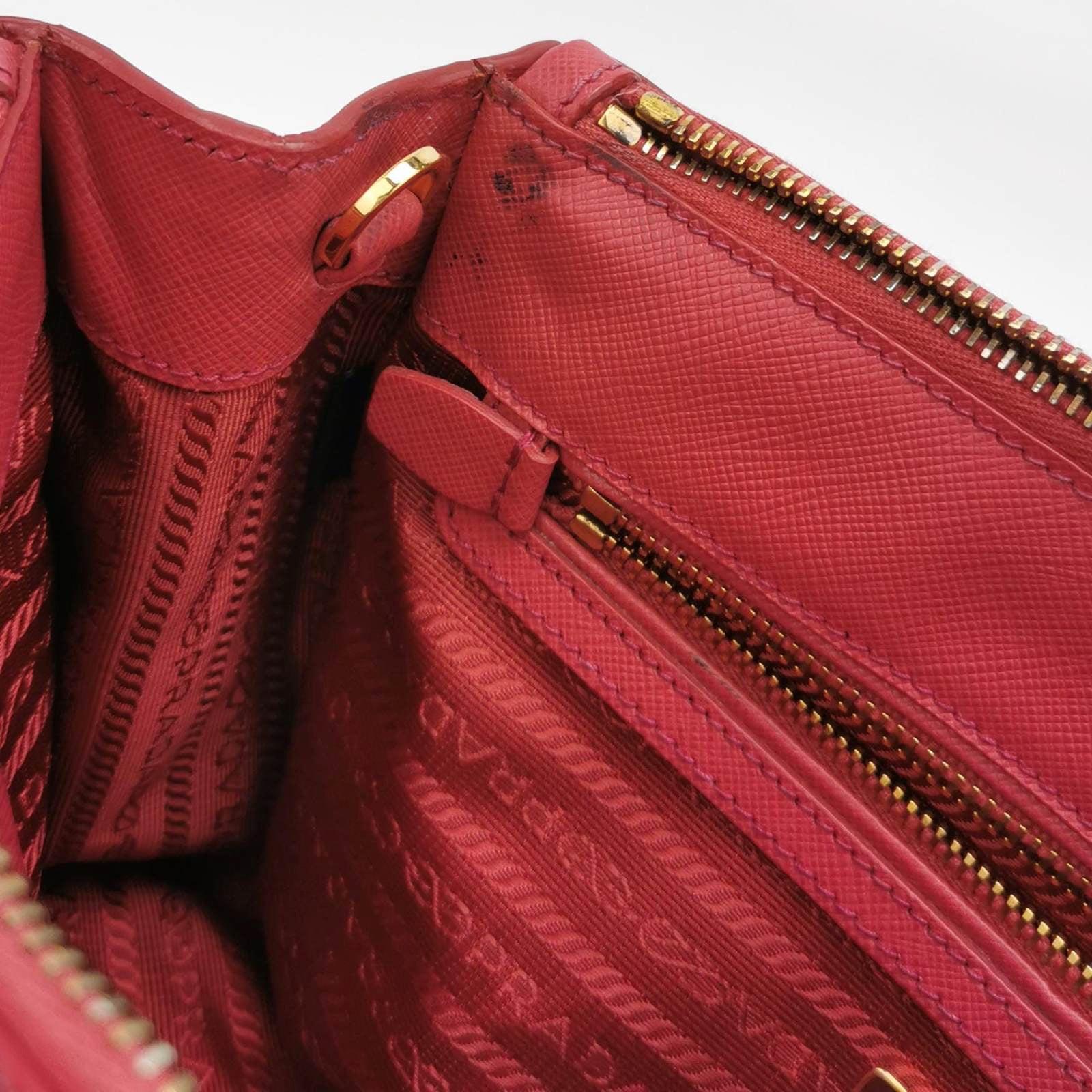 Prada Galleria Saffiano Leather Small Pink Handbag with Strap For Sale 6