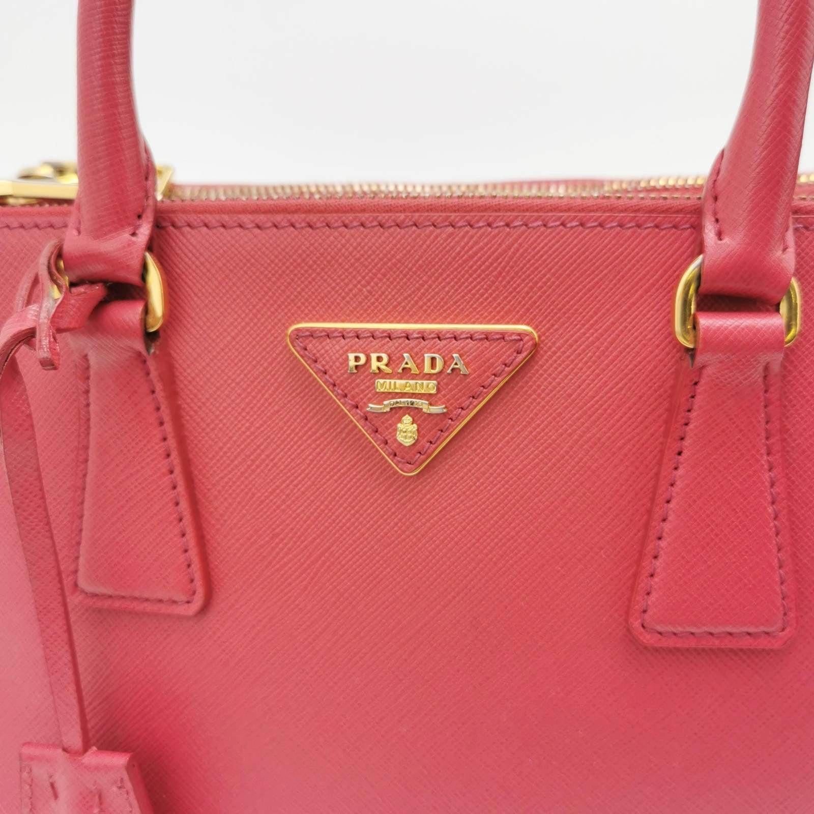 Prada Galleria Saffiano Leather Small Pink Handbag with Strap For Sale 4