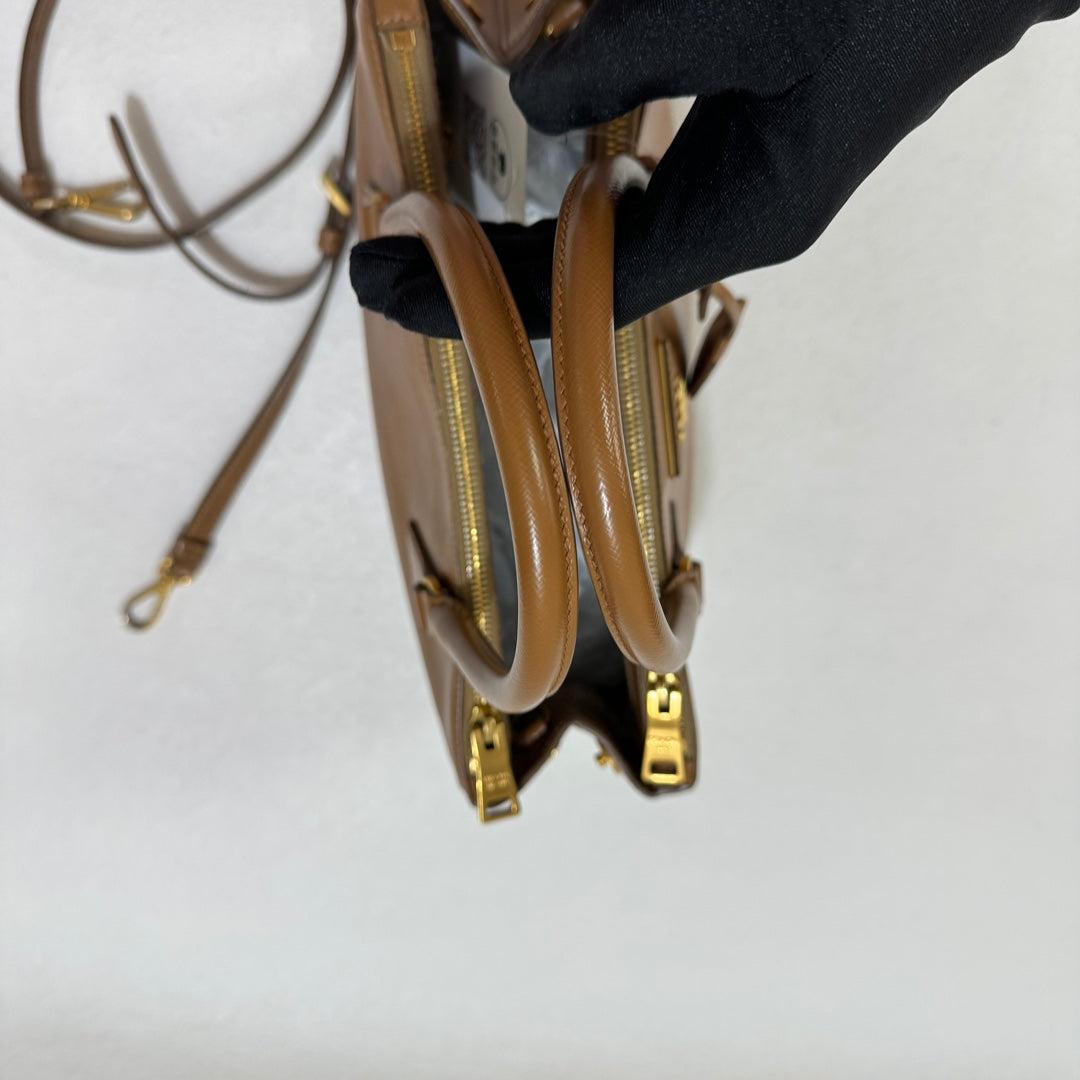 Prada Galleria Saffiano Leder Klein Tan Braun Handtasche mit Riemen 25cm Damen