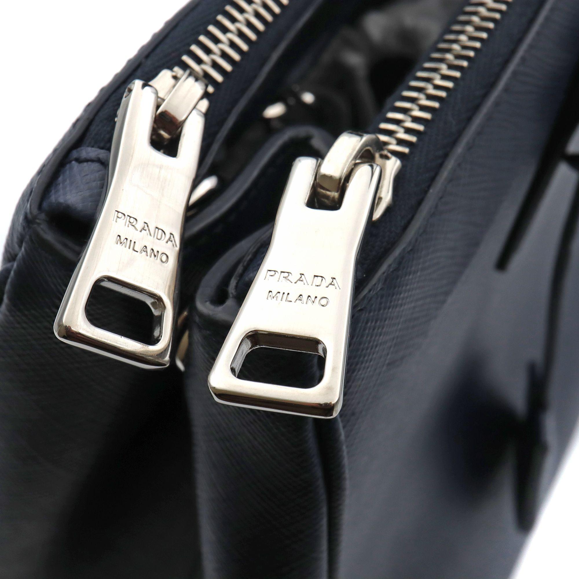 Prada Galleria Saffiano Lux Baltico Leather Silver Hardware Medium Tote Bag  In Excellent Condition In New York, NY