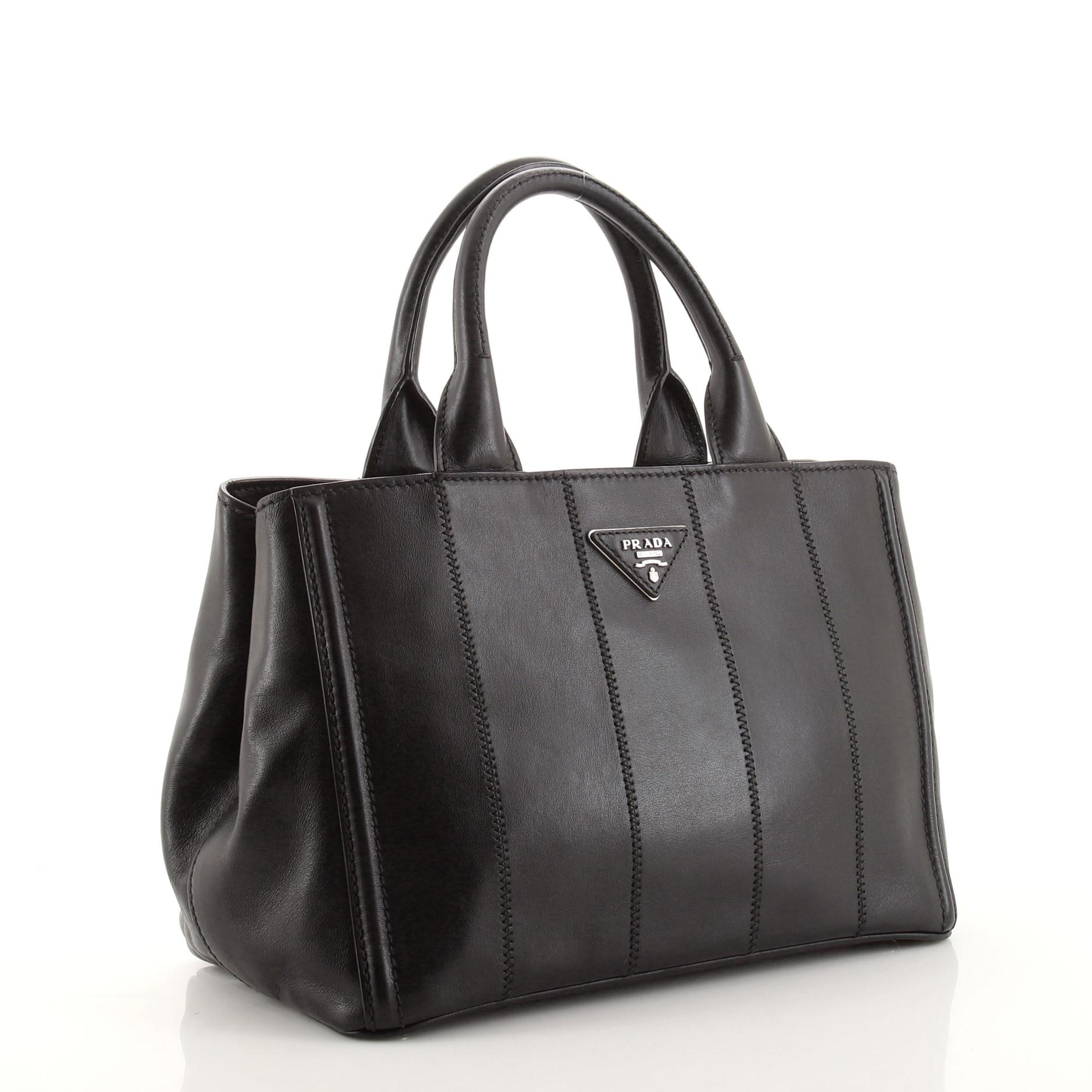 Prada Garten-Tasche aus weichem Kalb Medium (Schwarz)